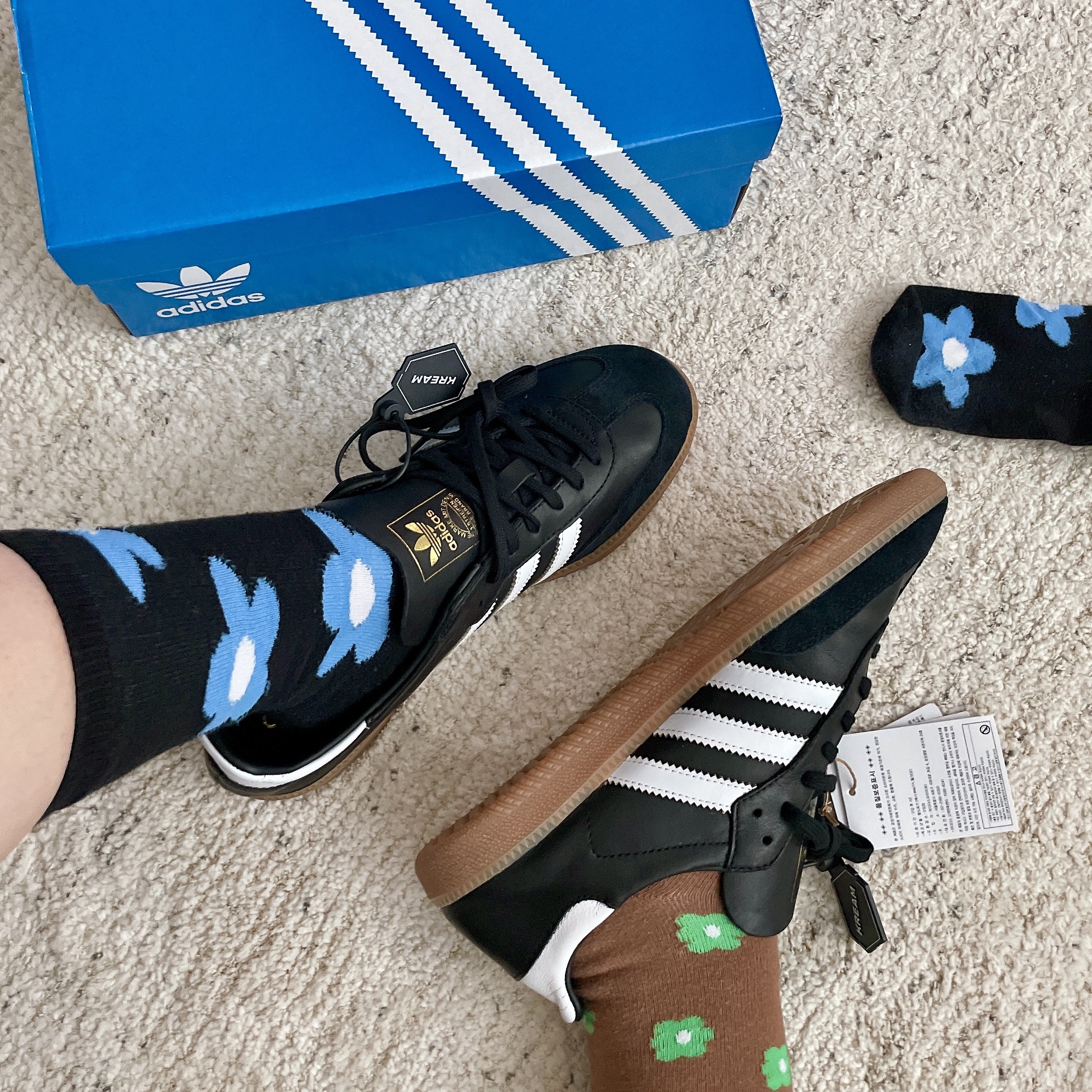 Adidas Samba Decon Core Black 착용 스타일