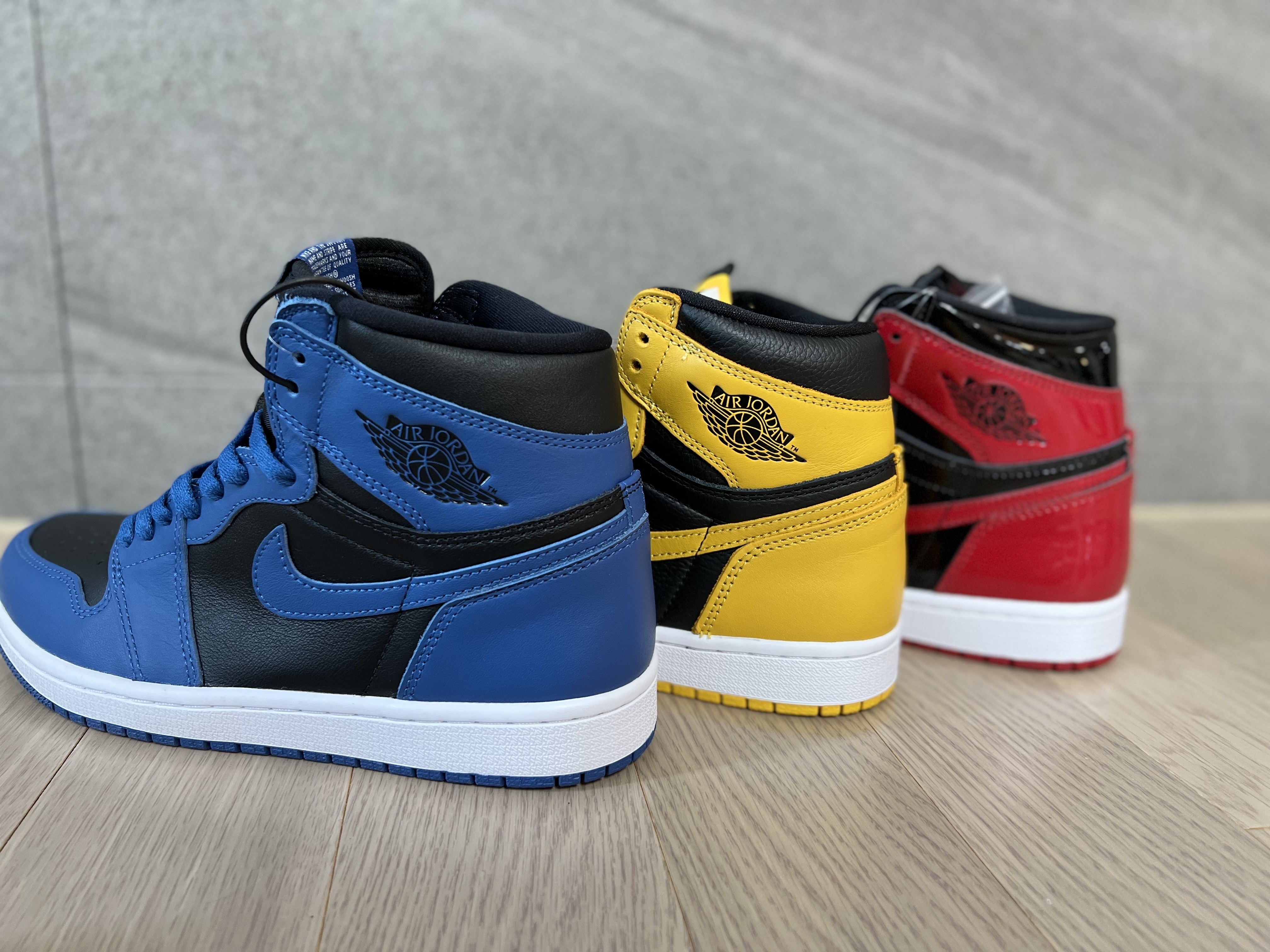 Jordan 1 Retro High OG Patent Bred, Jordan 1 Retro High OG Dark Marina Blue 착용 스타일 - 1
