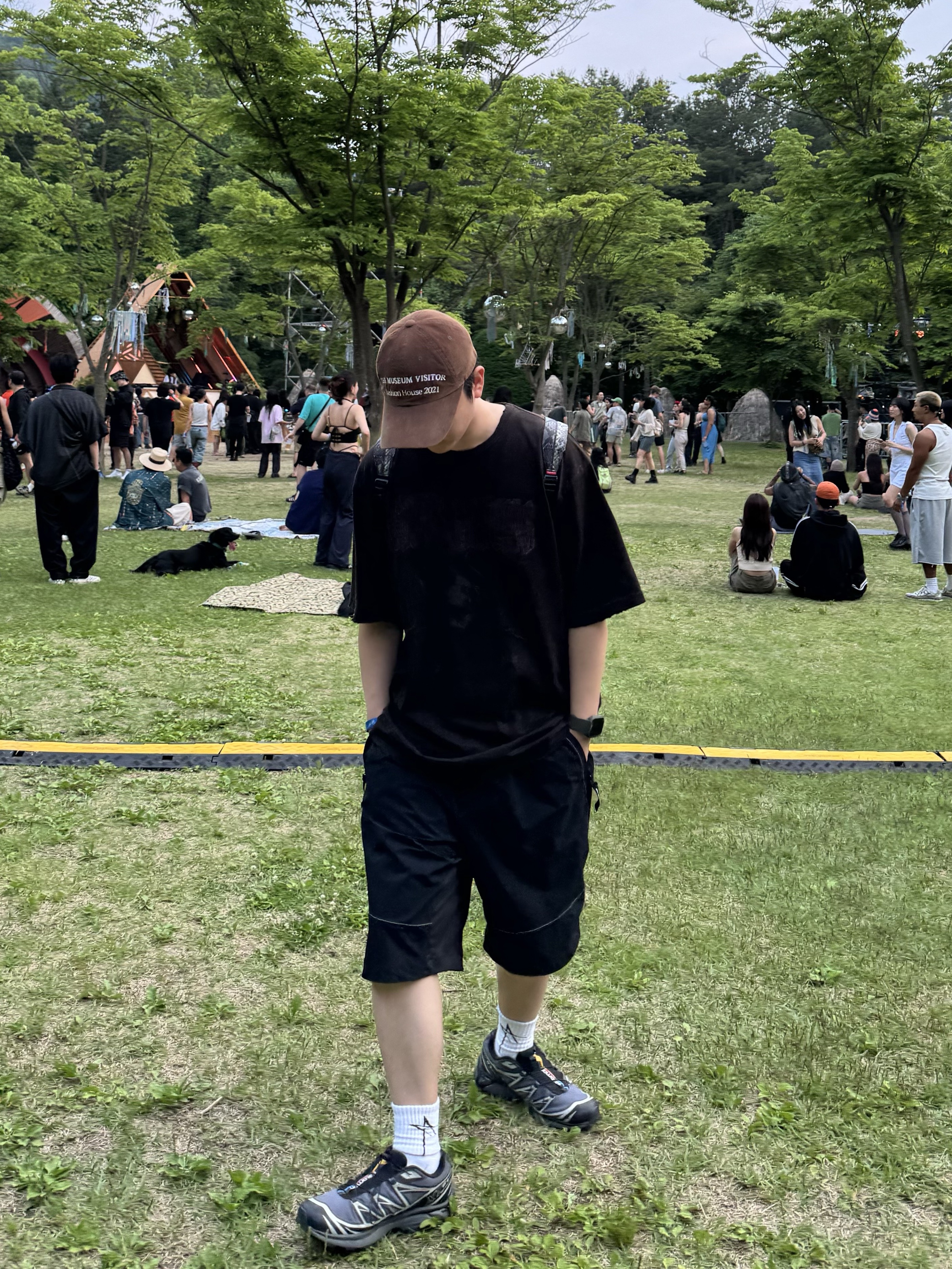 The Museum Visitor Corduroy Ball Cap Brown 착용 스타일 - 5