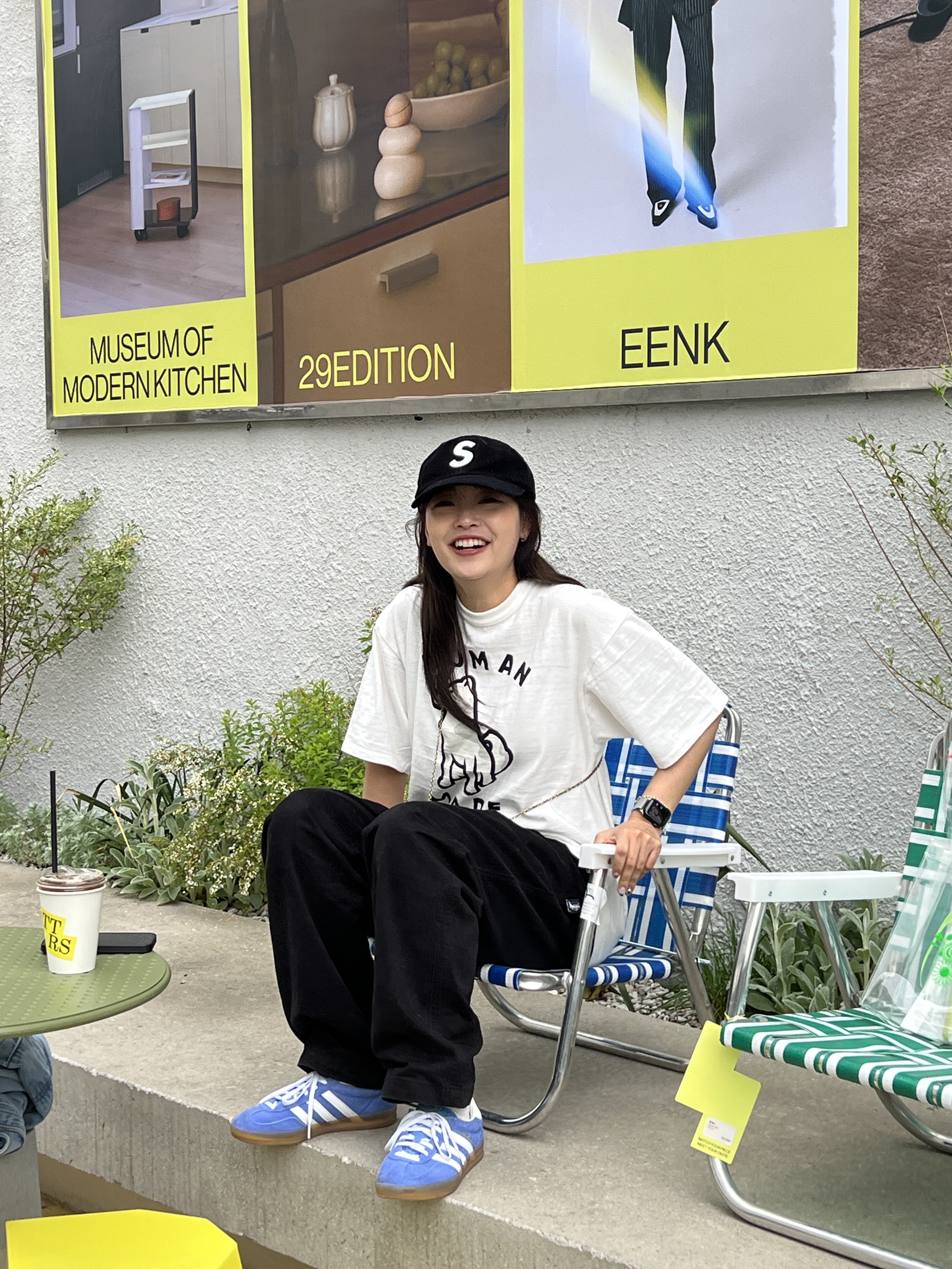 Human Made Worksout 20th Anniversary Jindo Dog Graphic T-Shirt White, (W) Adidas Gazelle Indoor Blue Fusion Cloud White 착용 스타일 - 3