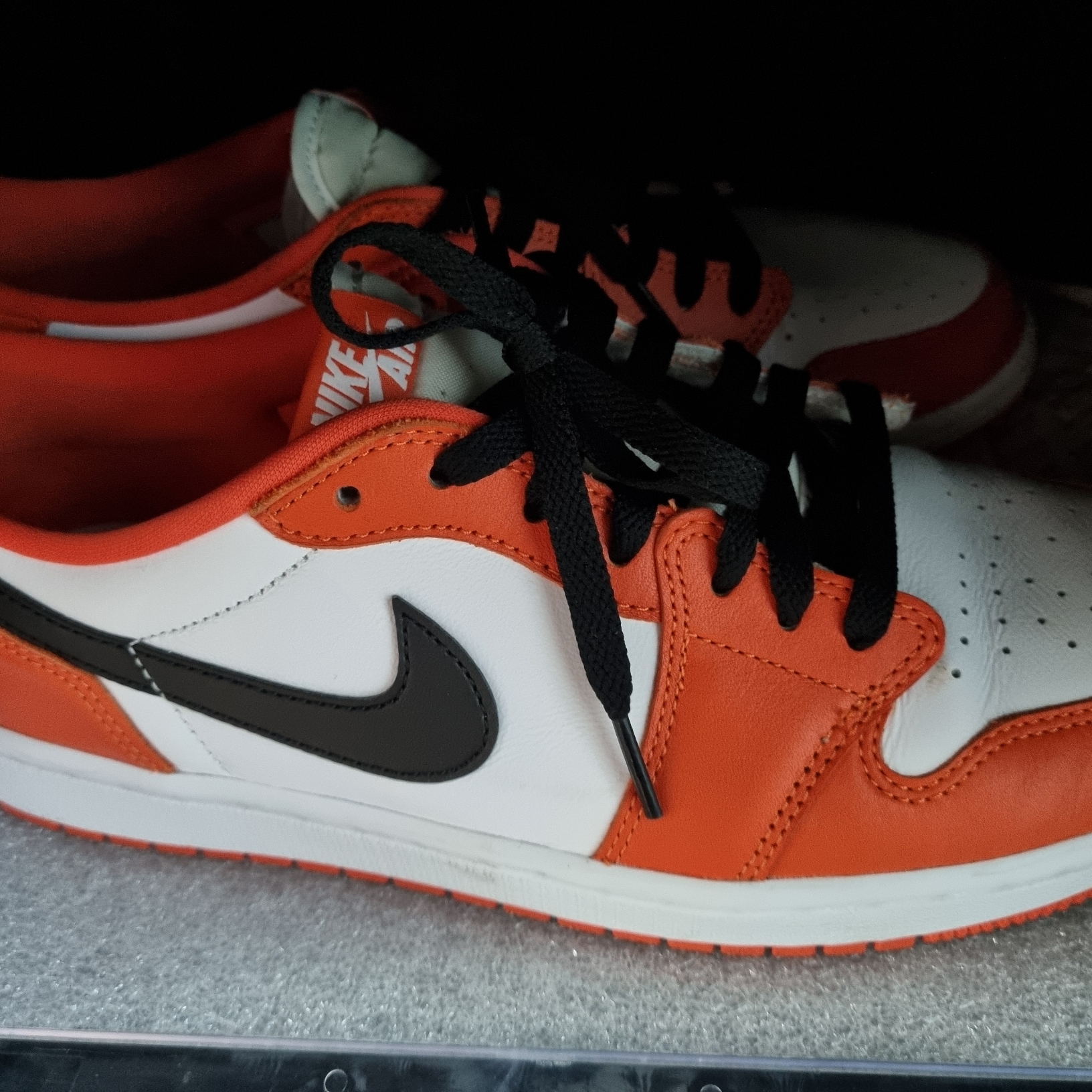 Jordan 1 Low OG Starfish 착용 스타일