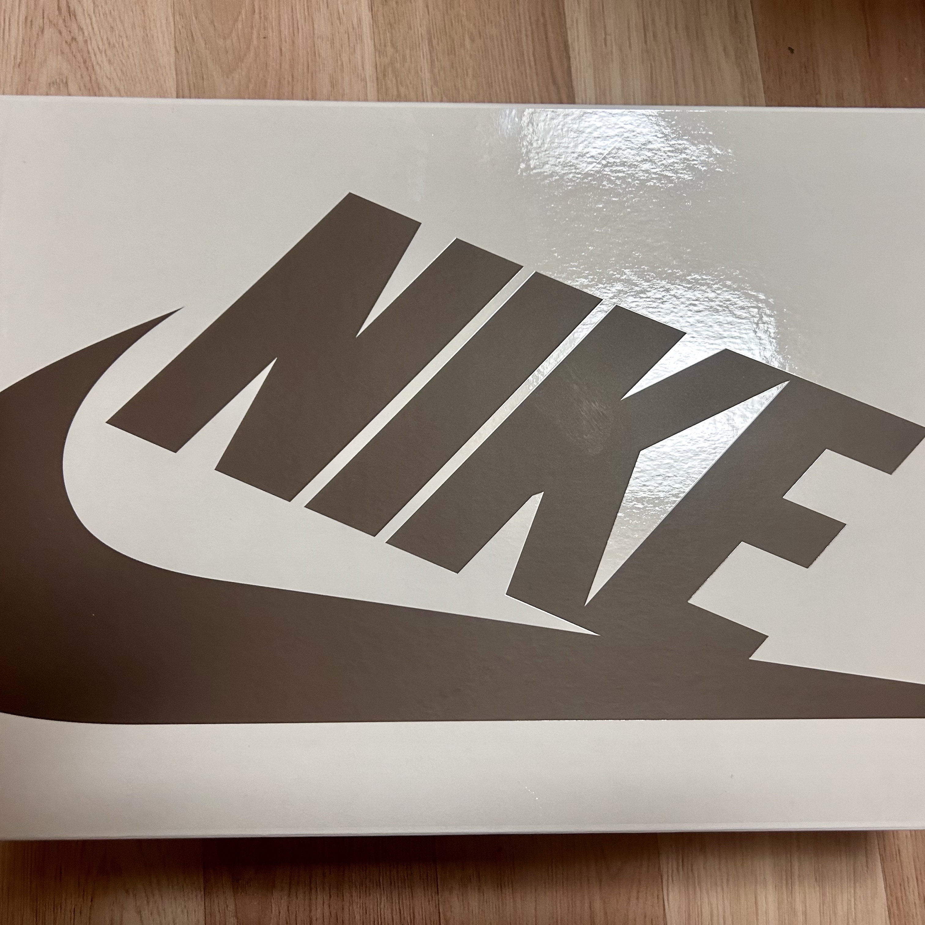 (W) Jordan 1 x Travis Scott Retro Low OG SP Canary 착용 스타일 - 5