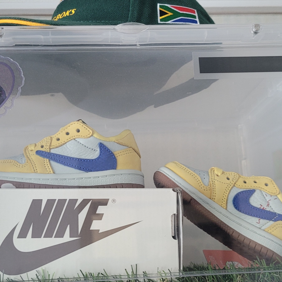 (TD) Jordan 1 x Travis Scott Retro Low OG SP Canary 착용 스타일