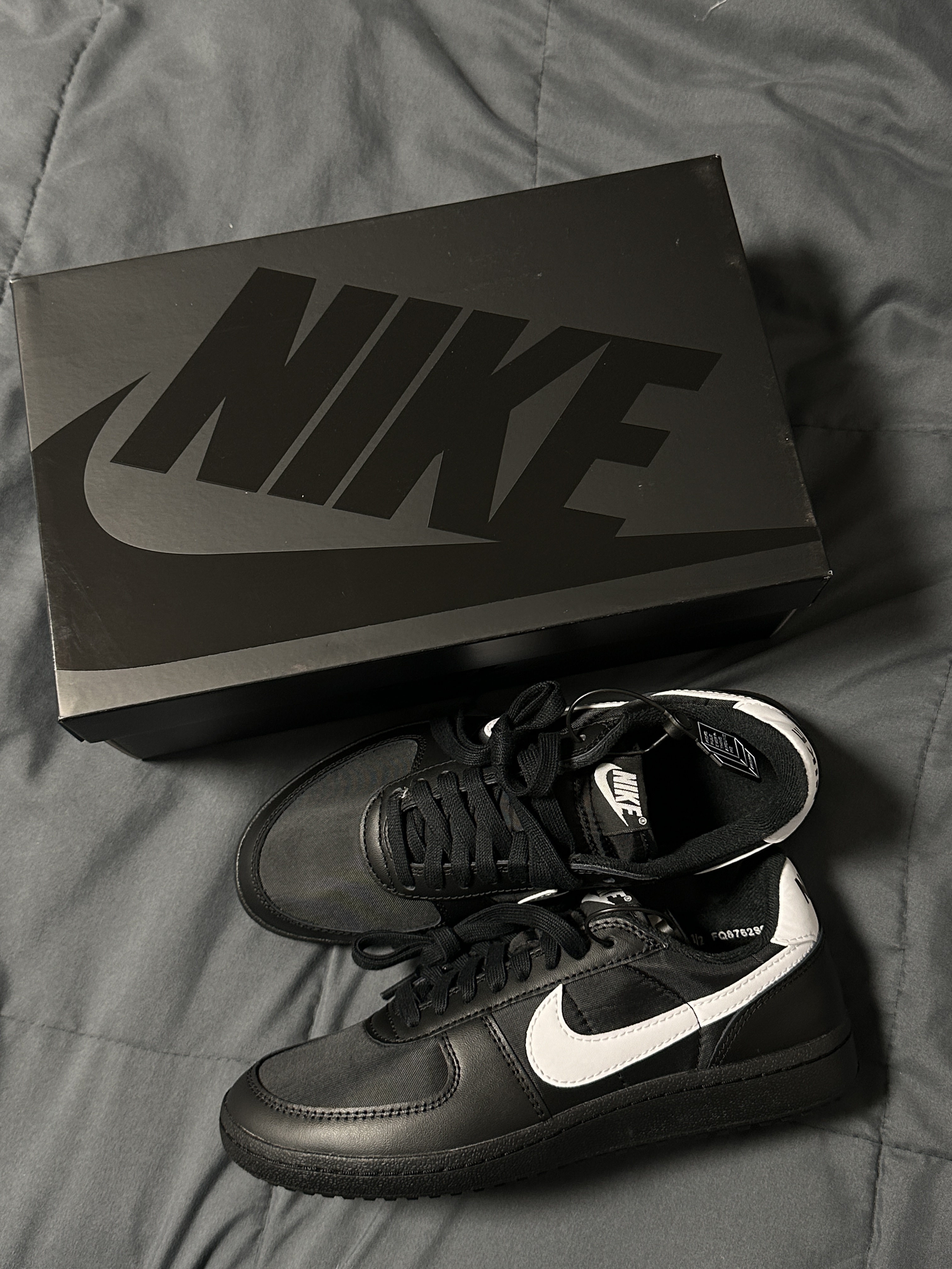 Nike Field General 82 SP Black and White 착용 스타일 - 2