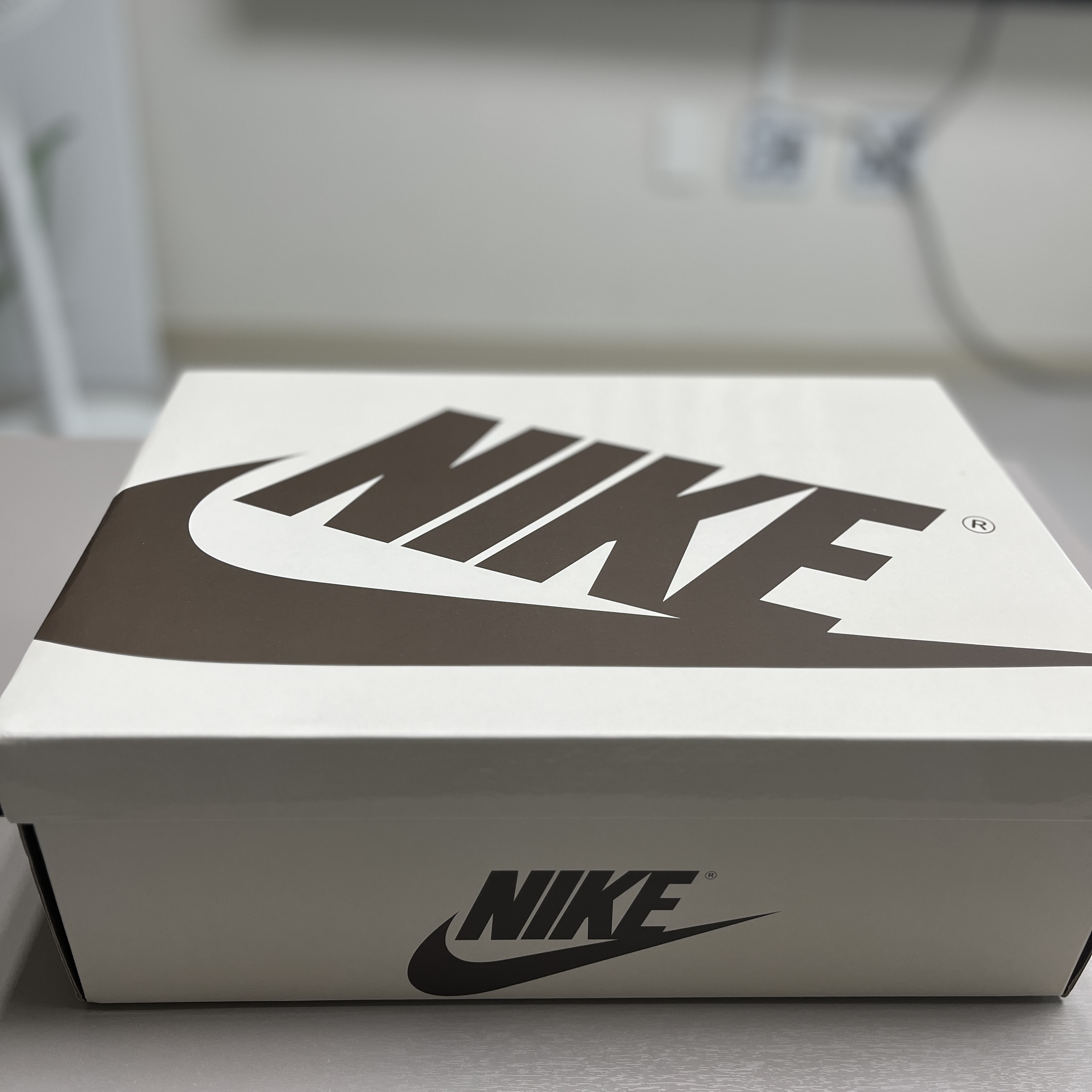 (W) Jordan 1 x Travis Scott Retro Low OG SP Canary 착용 스타일 - 1