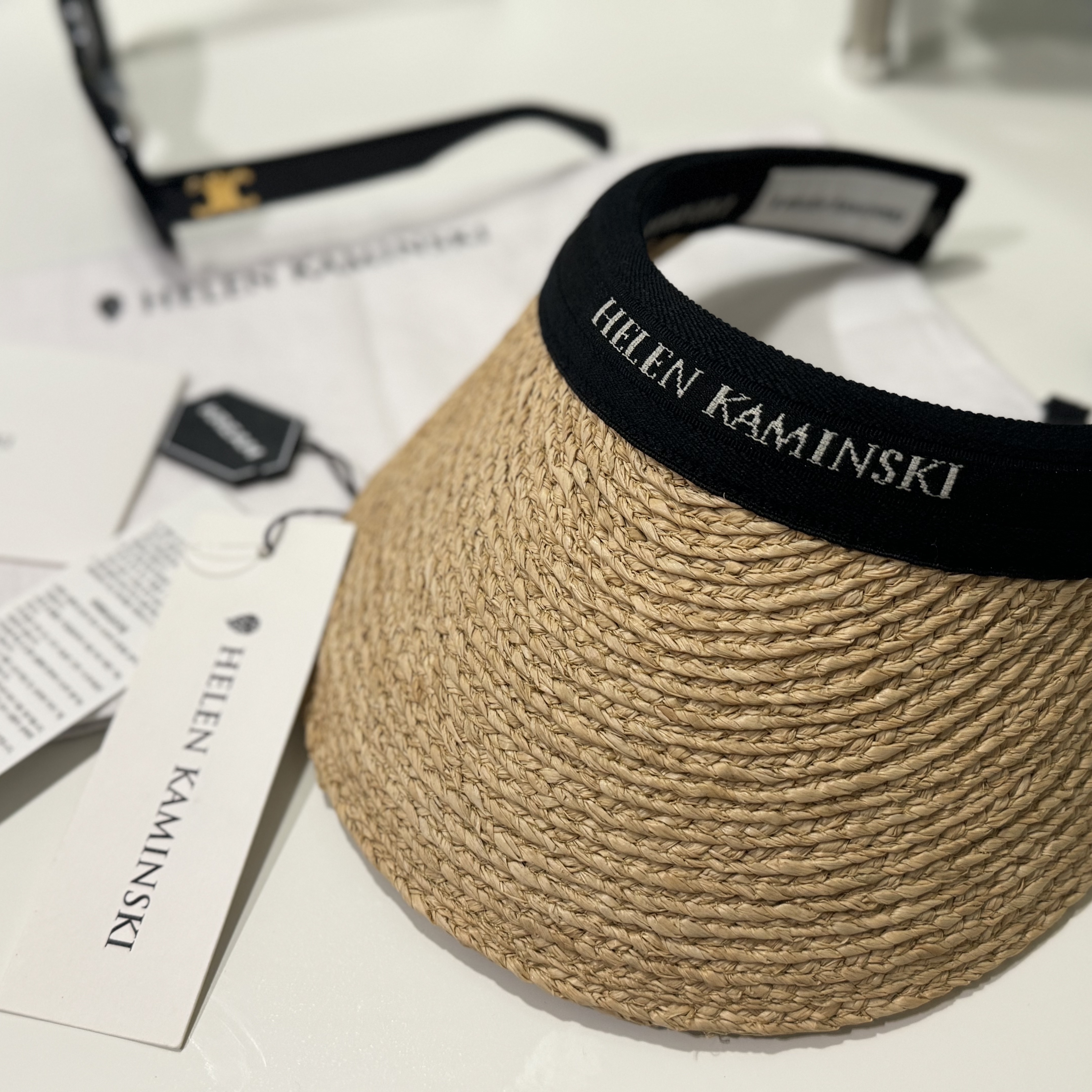 (W) Helen Kaminski Bianca Natural Black Logo 착용 스타일