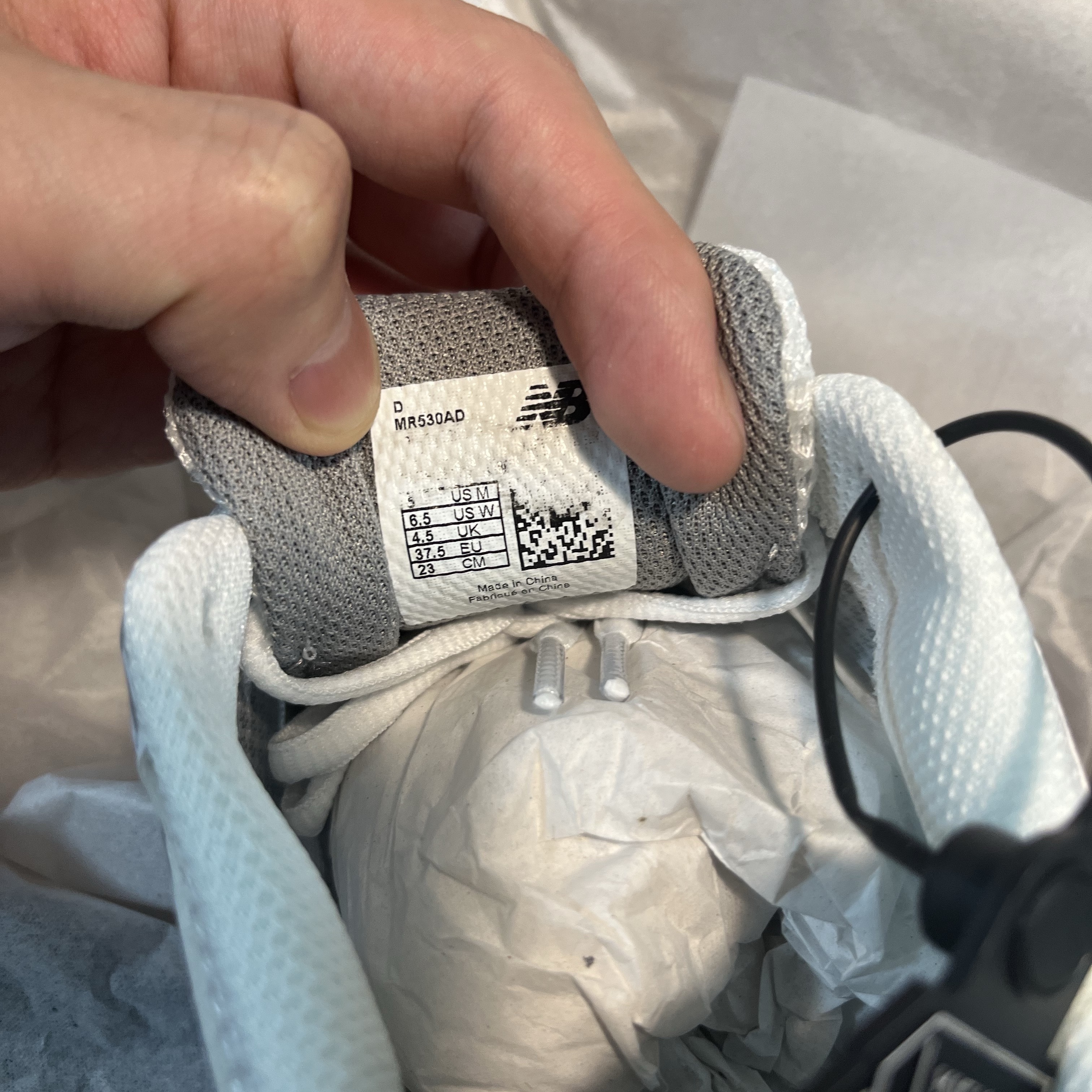 New Balance 530 White Silver 착용 스타일