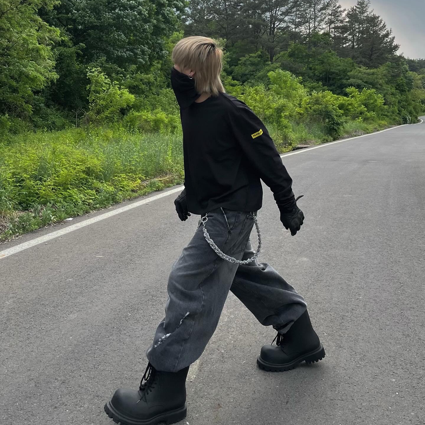 Balenciaga XL Army Boots Full Eva Black 착용 스타일 - 2