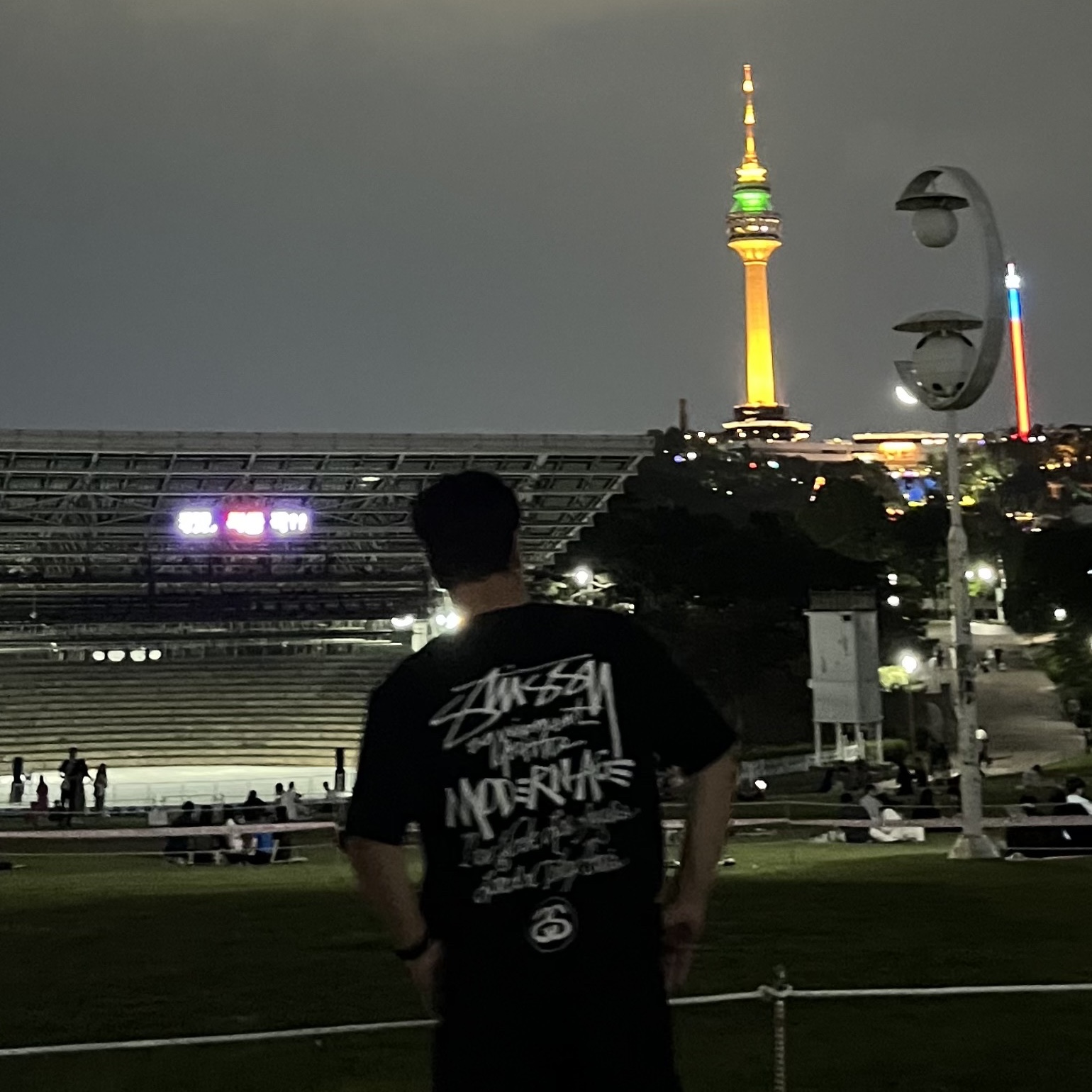 Stussy Modern Age T-Shirt Black, Oofos OOriginal Black 착용 스타일 - 2