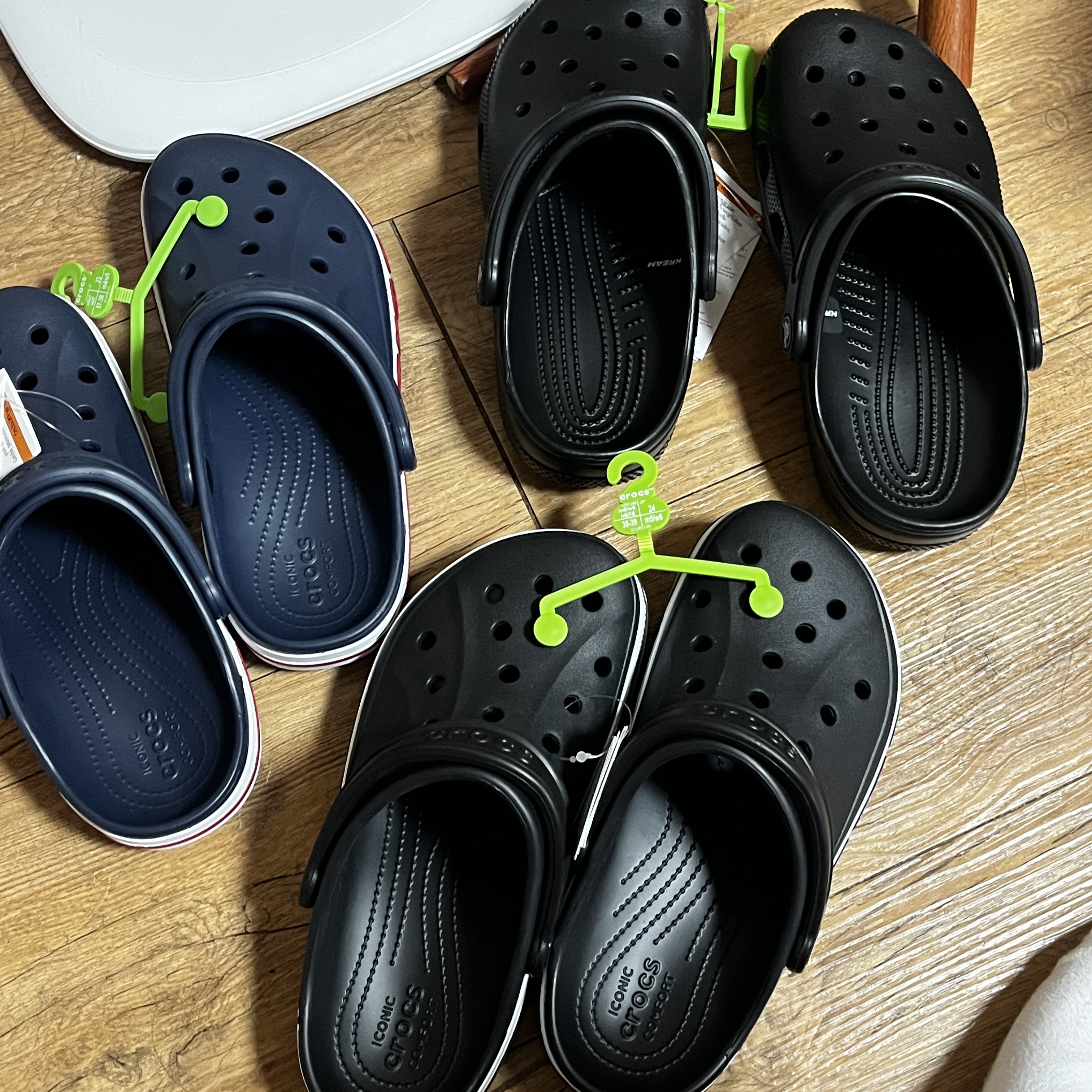 Crocs Bayaband Clog Black White 착용 스타일