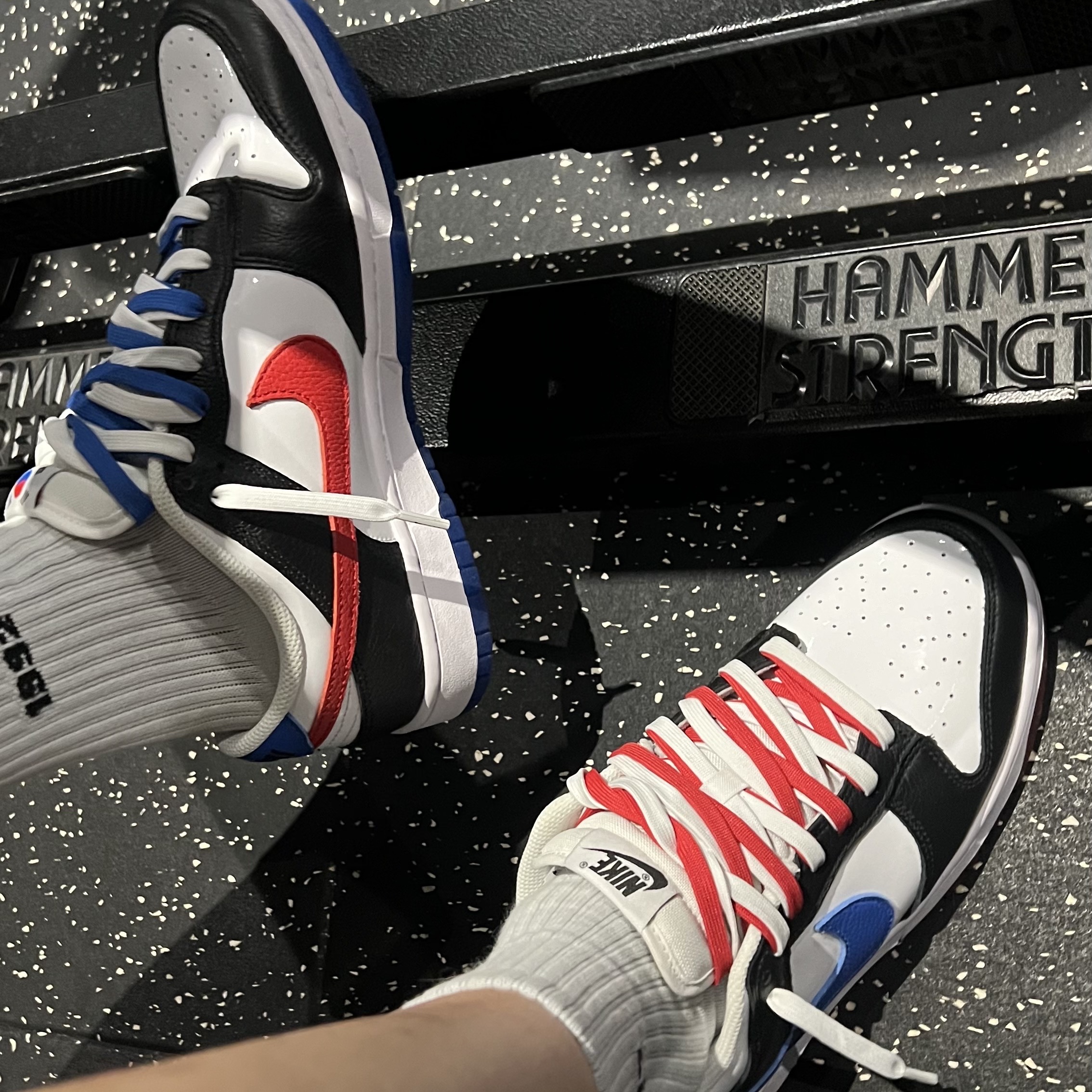 Nike Dunk Low SE Seoul 착용 스타일