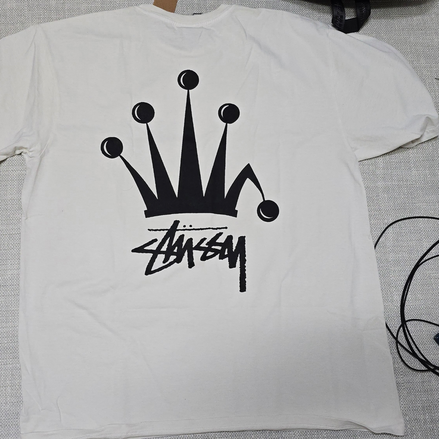 Stussy Regal Crown Pigment Dyed T-Shirt Natural 착용 스타일 - 1