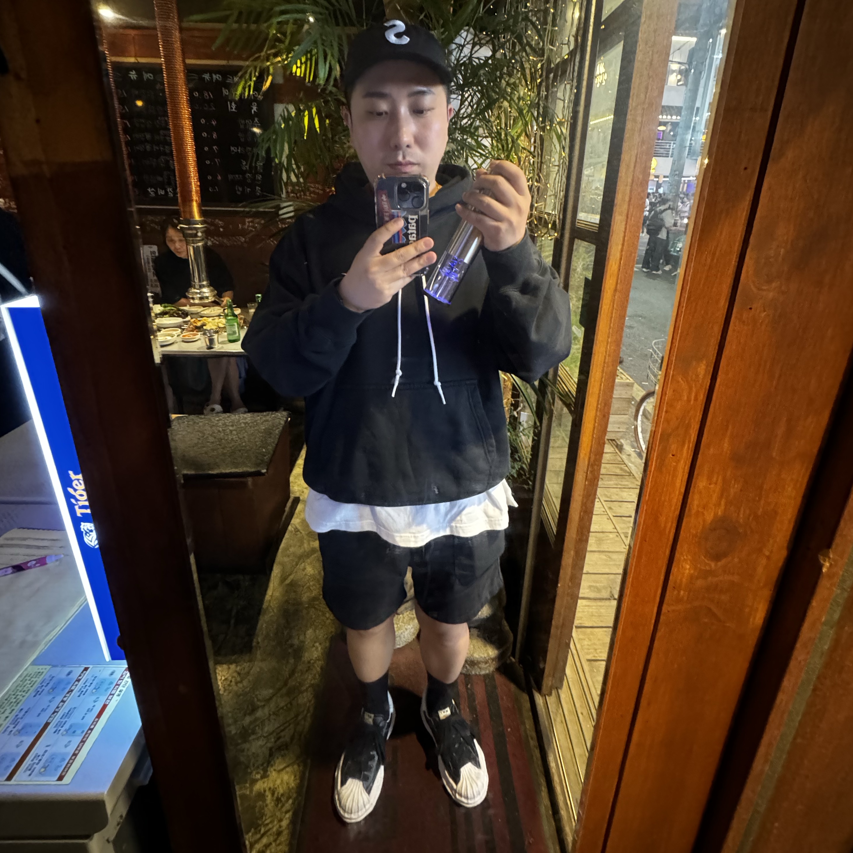 Maison Mihara Yasuhiro Blakey OG Sole Leather Low-top Sneakers Black, Nike NRG Solo Swoosh Fleece Hoodie Black White - US/EU 착용 스타일
