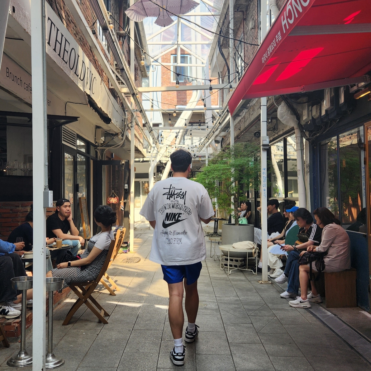 Nike x Stussy T-Shirt White (DV1774-100) 착용 스타일 - 3