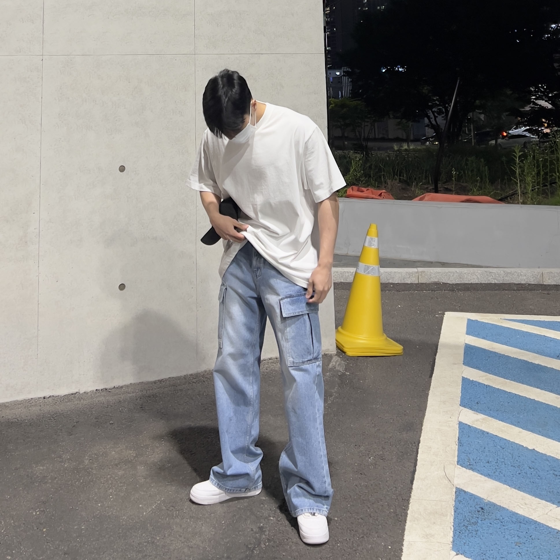 Nike Air Force 1 '07 Low White, Nike x Supreme Air Force 1 Low White 착용 스타일 - 1