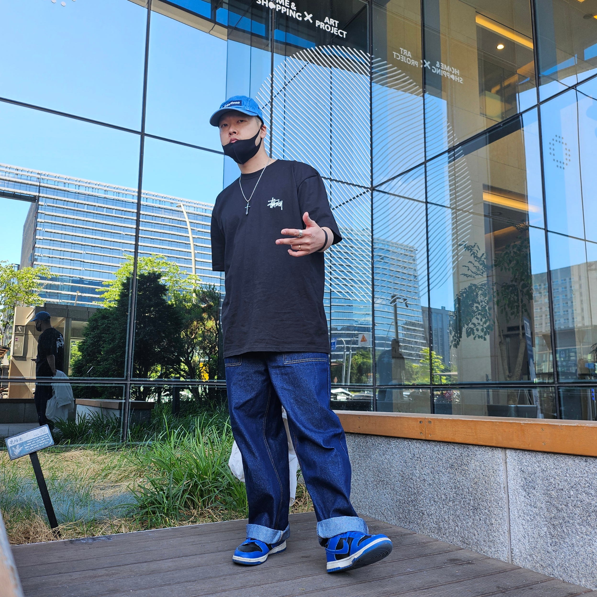 Supreme Washed Chino Twill Camp Cap Denim - 23FW, Stussy Basic Stussy T-Shirt Black 2023 착용 스타일 - 3