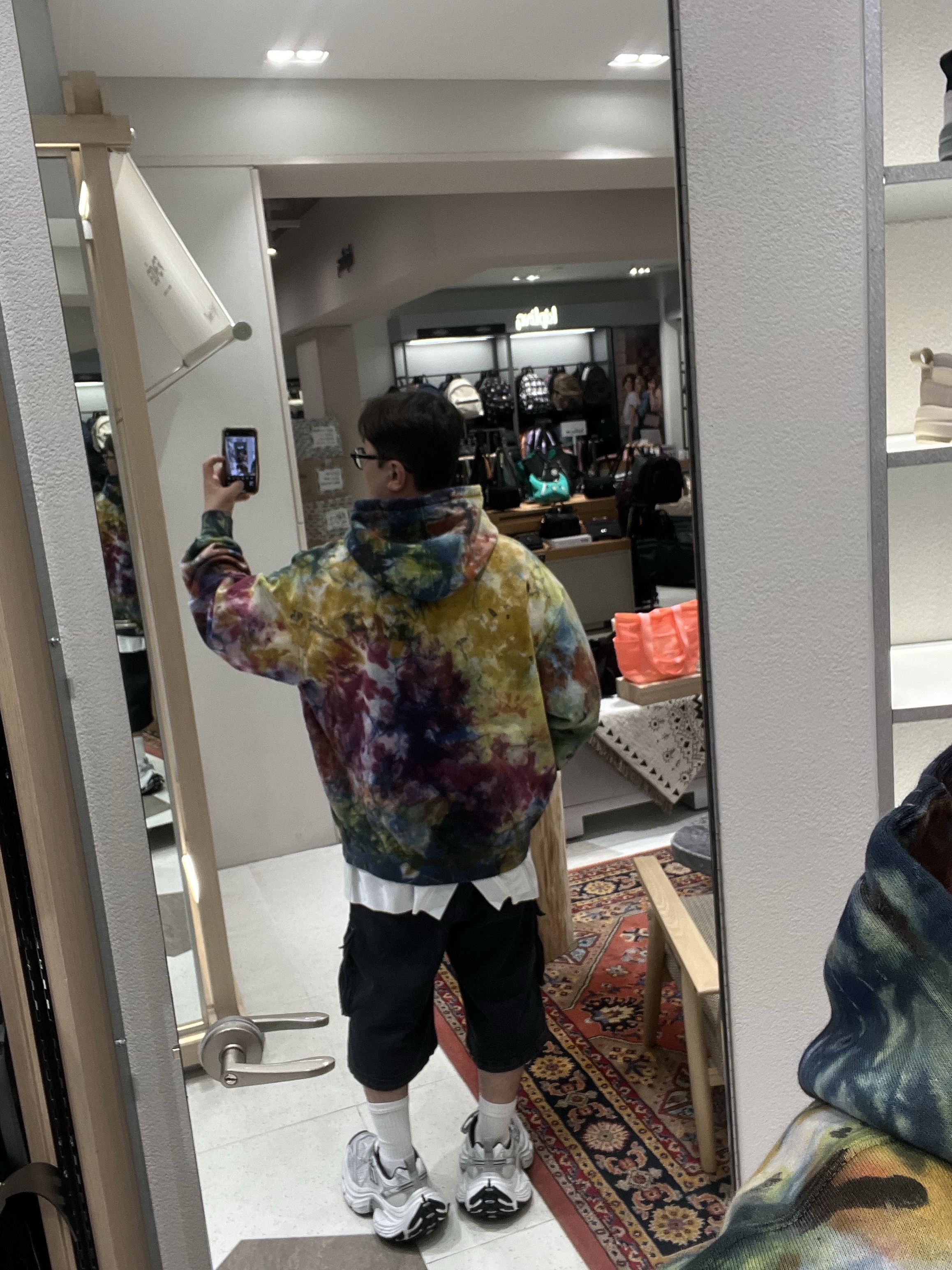 Supreme Overdyed Small Box Zip Up Hooded Sweatshirt Multicolor - 24SS, Balenciaga 10XL Sneakers White Grey Silver Black 착용 스타일 - 3