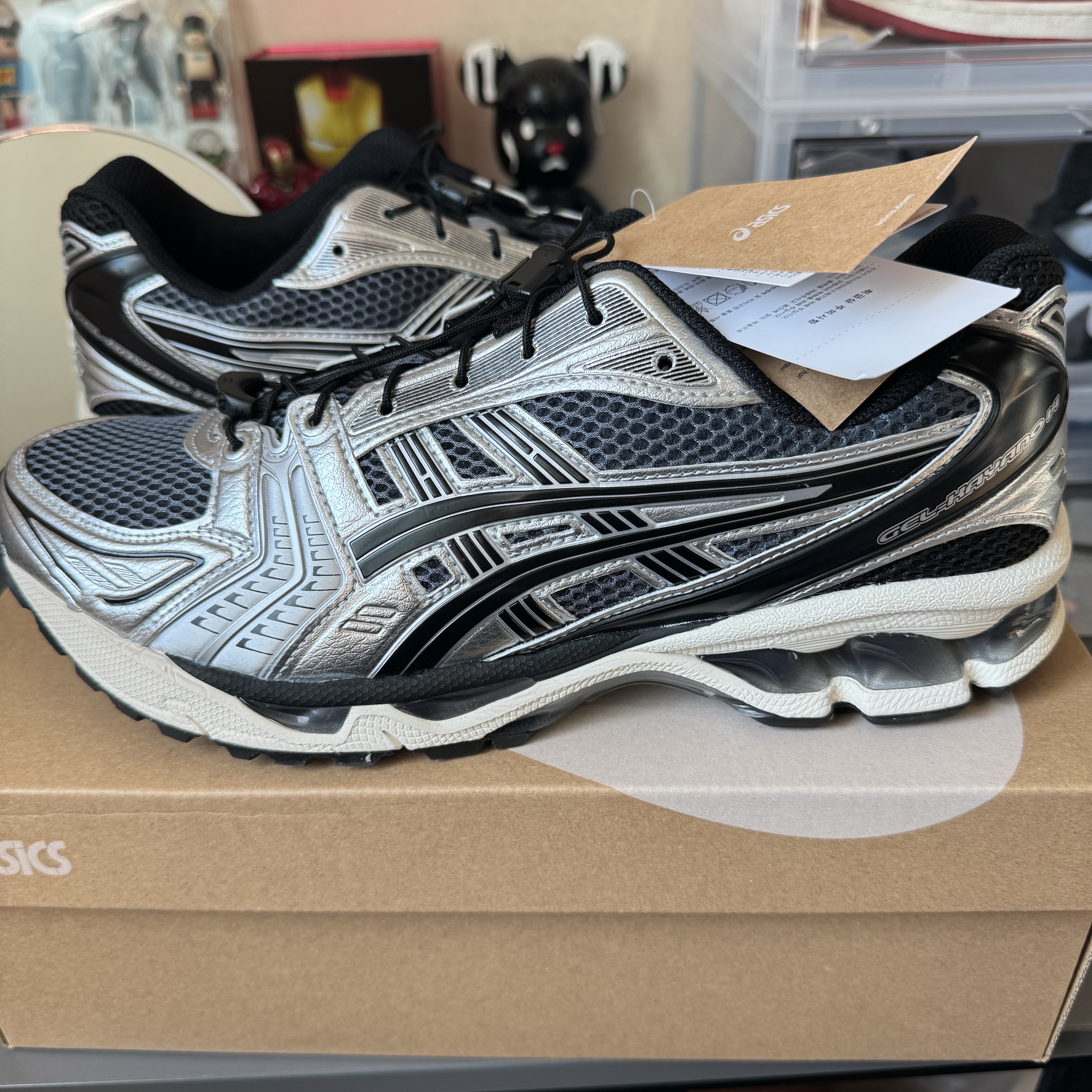Asics Unlimited Gel-Kayano 14 Carrier Grey Black 착용 스타일