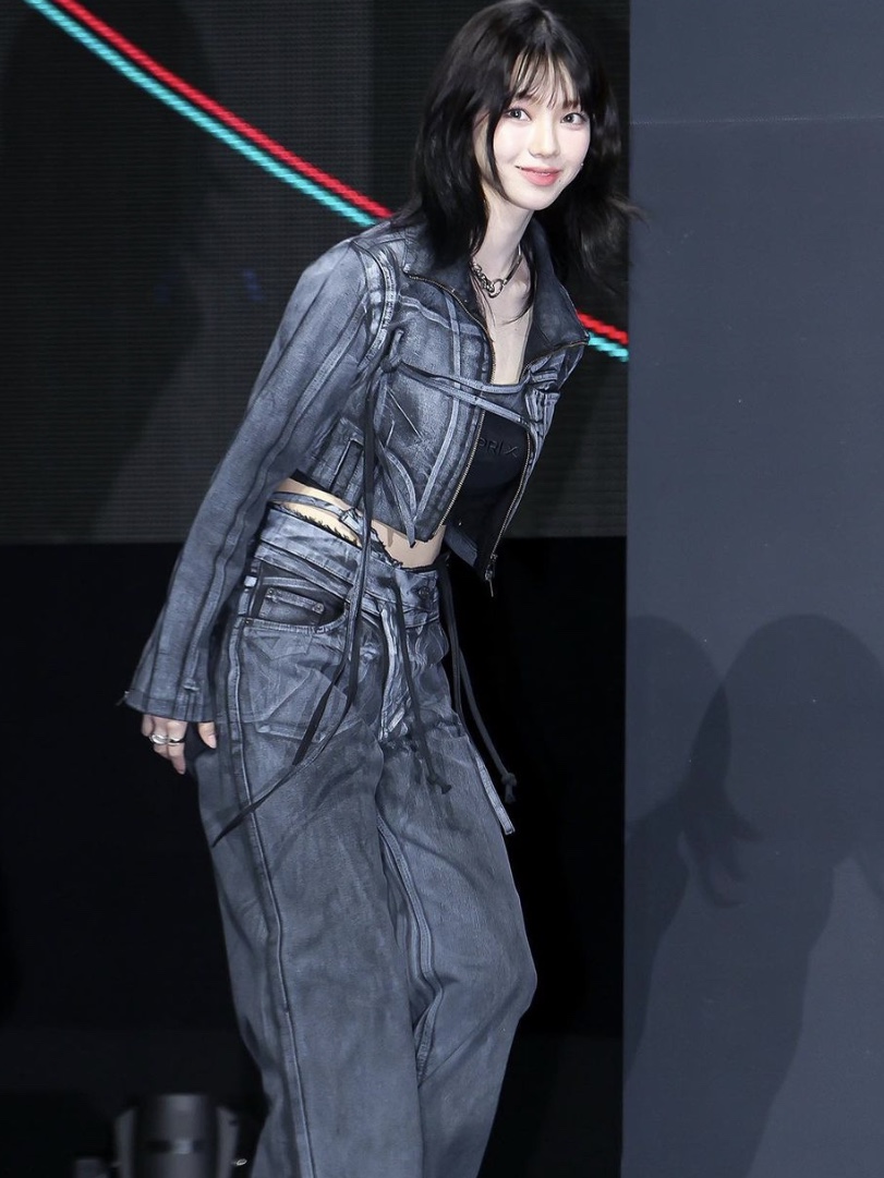 Ottolinger Women Double Fold Pants Black White Paint 착용 스타일