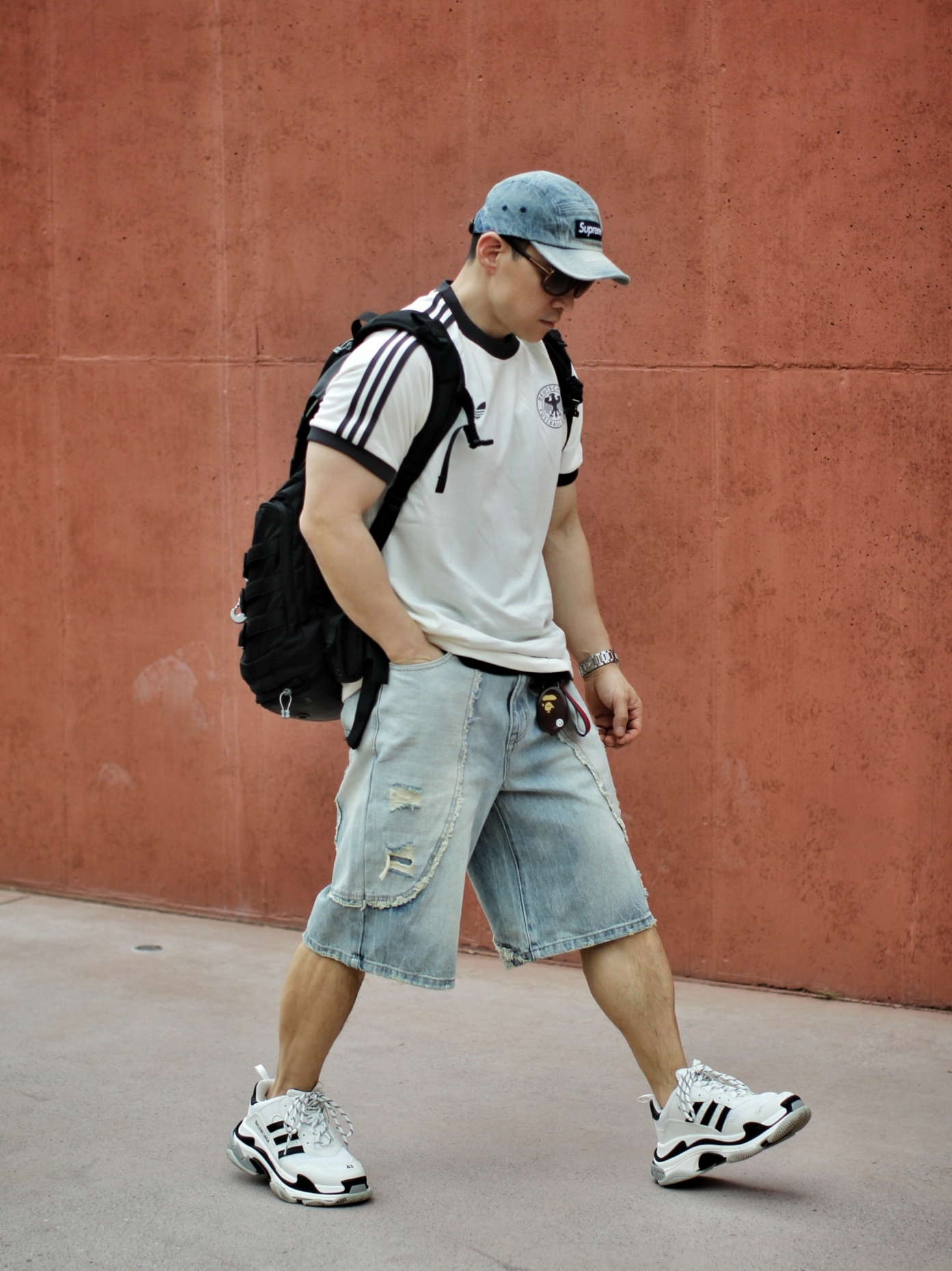 Supreme Washed Chino Twill Camp Cap Dirty Indigo - 24SS, Adidas German Adicolor Classic 3-Stripes T-Shirt Off White - KR Sizing 착용 스타일 - 2