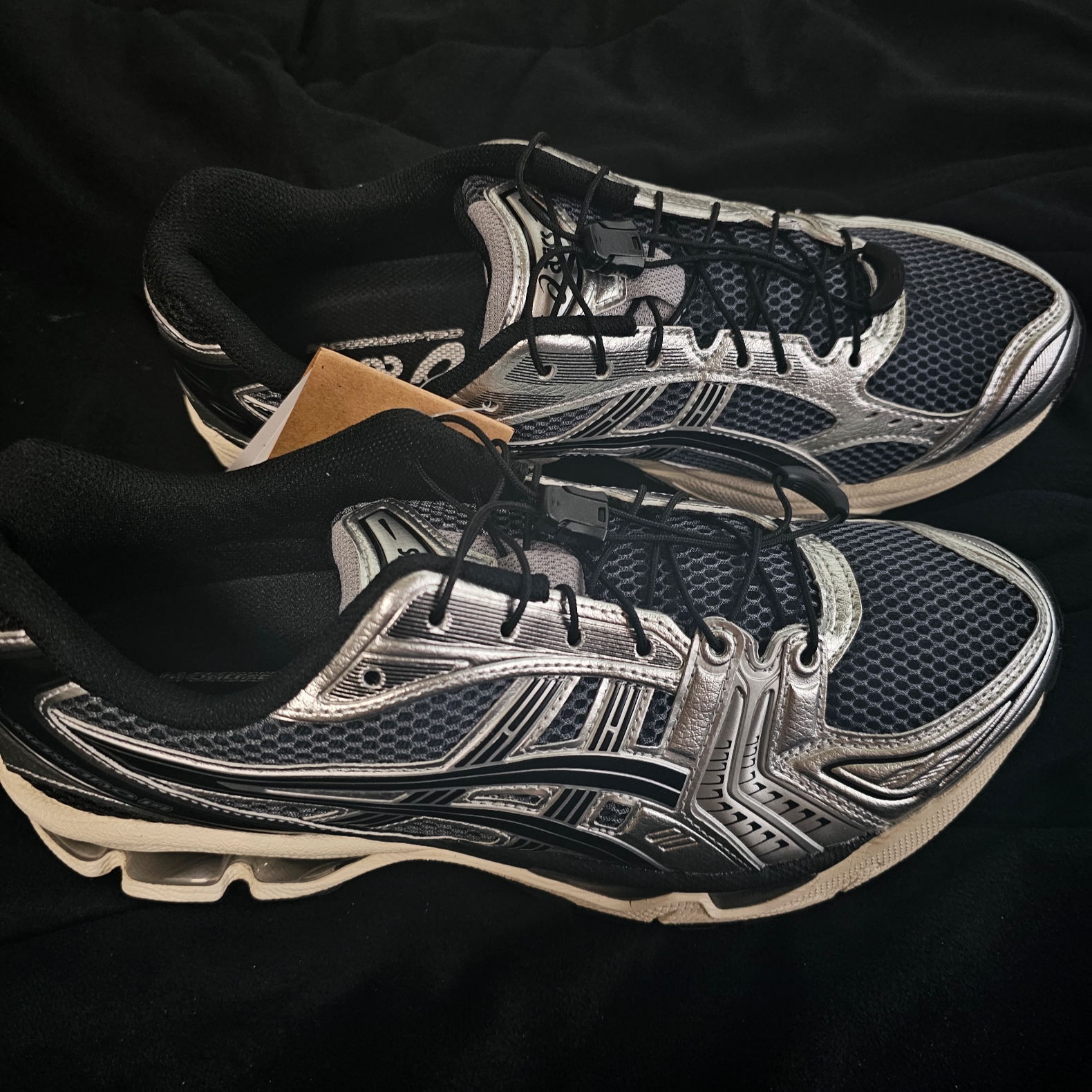 Asics Unlimited Gel-Kayano 14 Carrier Grey Black 착용 스타일
