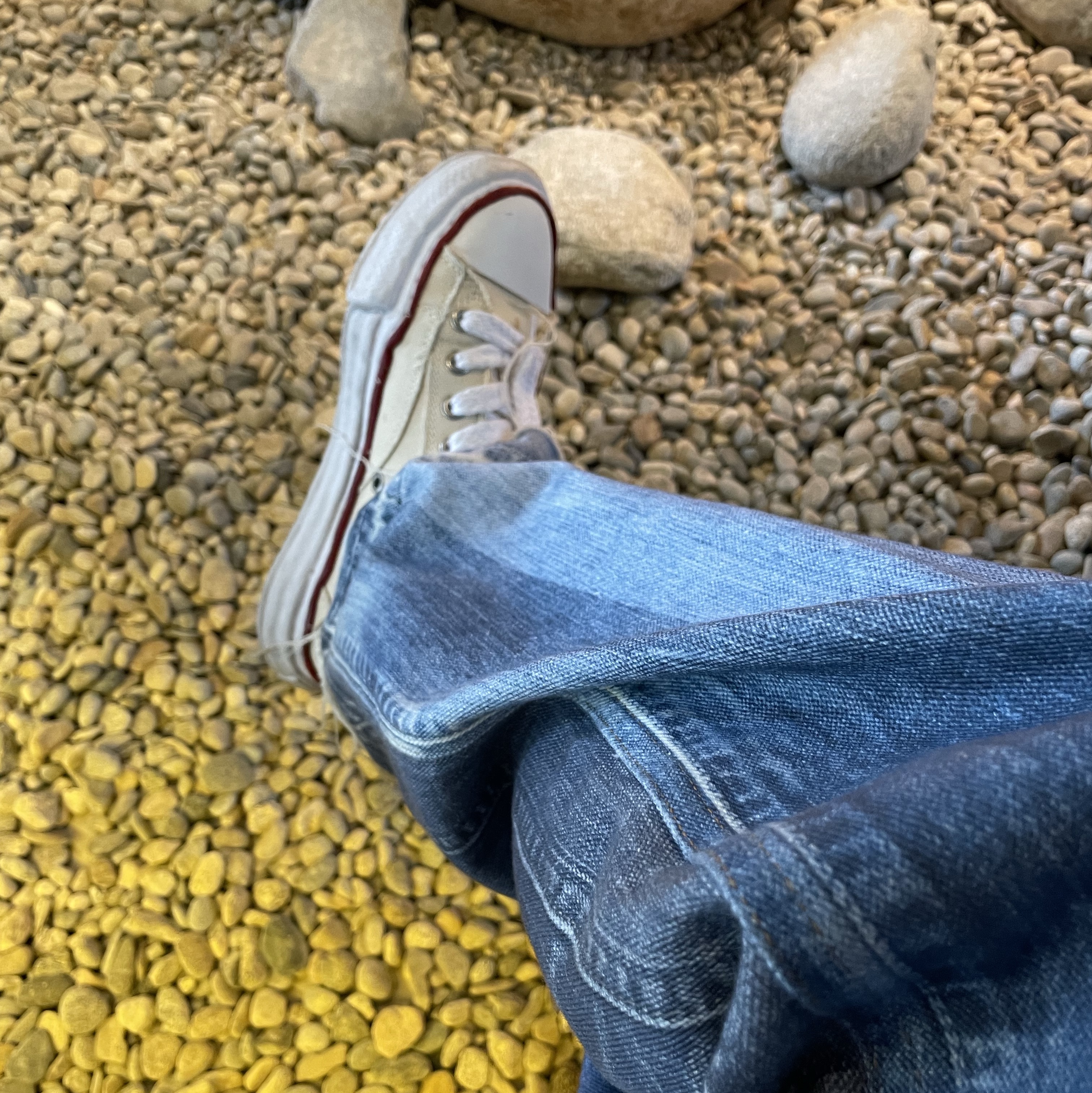 Maison Mihara Yasuhiro Peterson OG Sole Canvas Low-top Sneakers Natural 착용 스타일