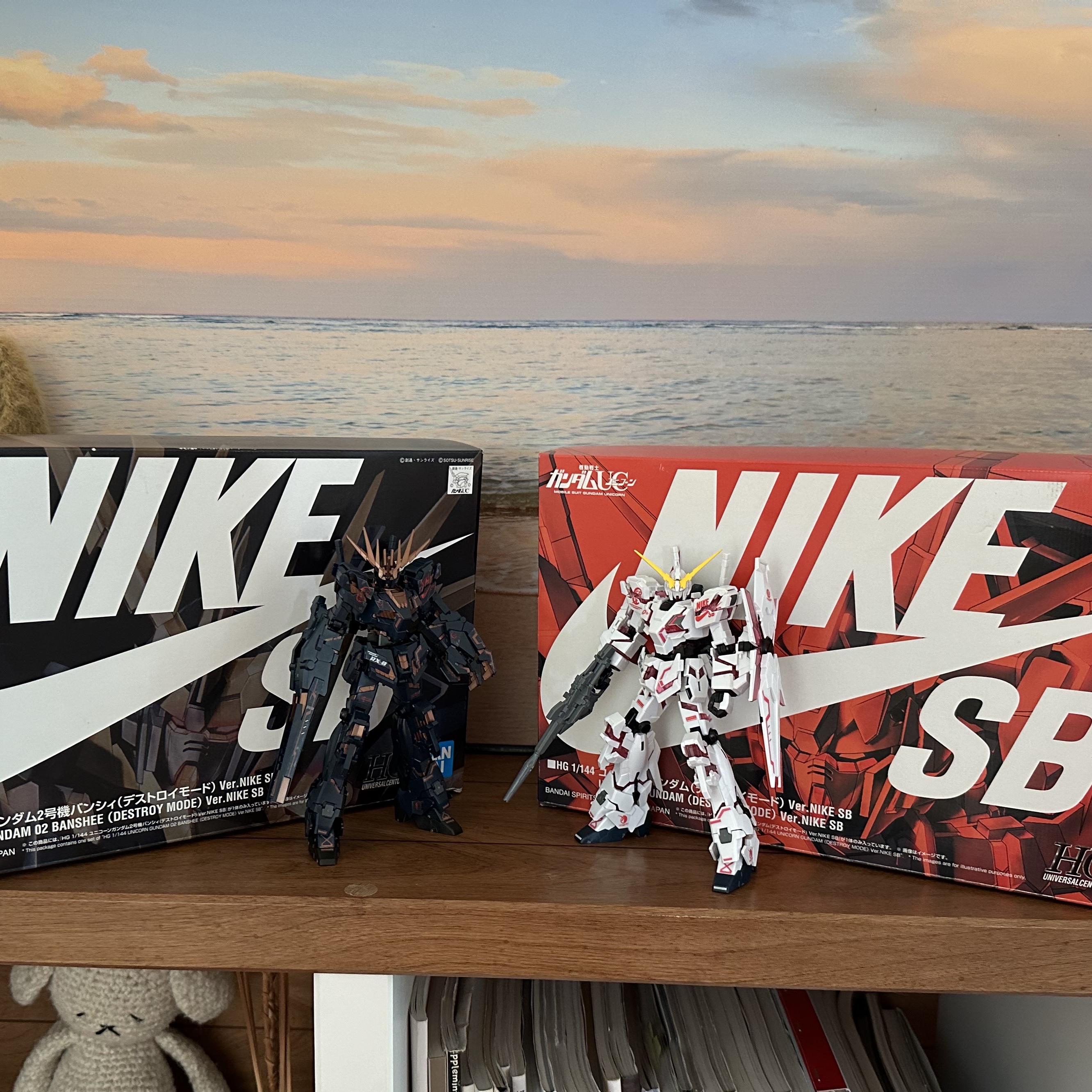 Bandai x Nike SB HG Unicorn Gundam & HG Unicorn 02 Banshee Set (Destroy Mode) 착용 스타일 - 2