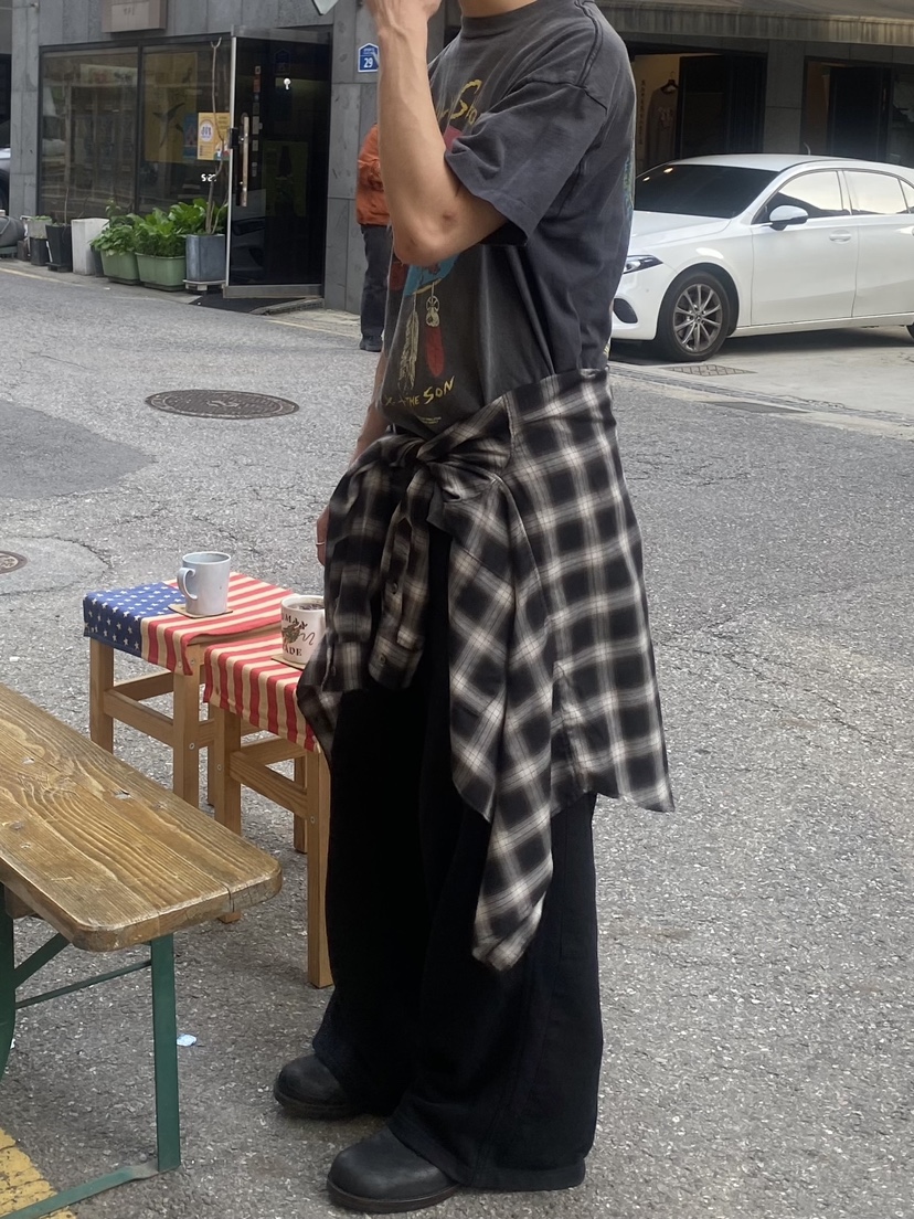 Polyteru Human Index Index Track Pants Black/White, Polyteru Human Index Human Regular 1/2 T-Shirt Dyed Blue 착용 스타일 - 1