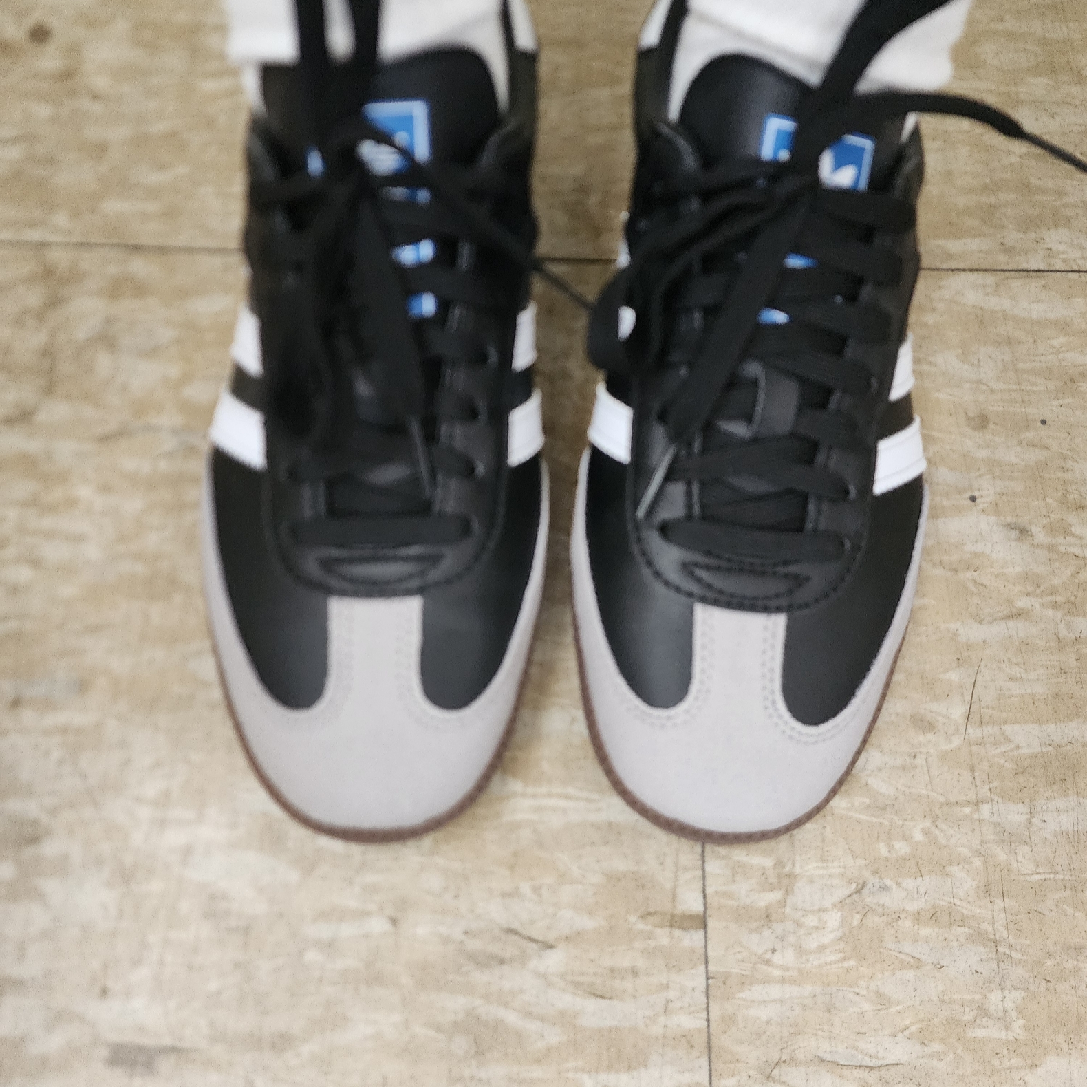 Adidas Samba Vegan Black White 착용 스타일