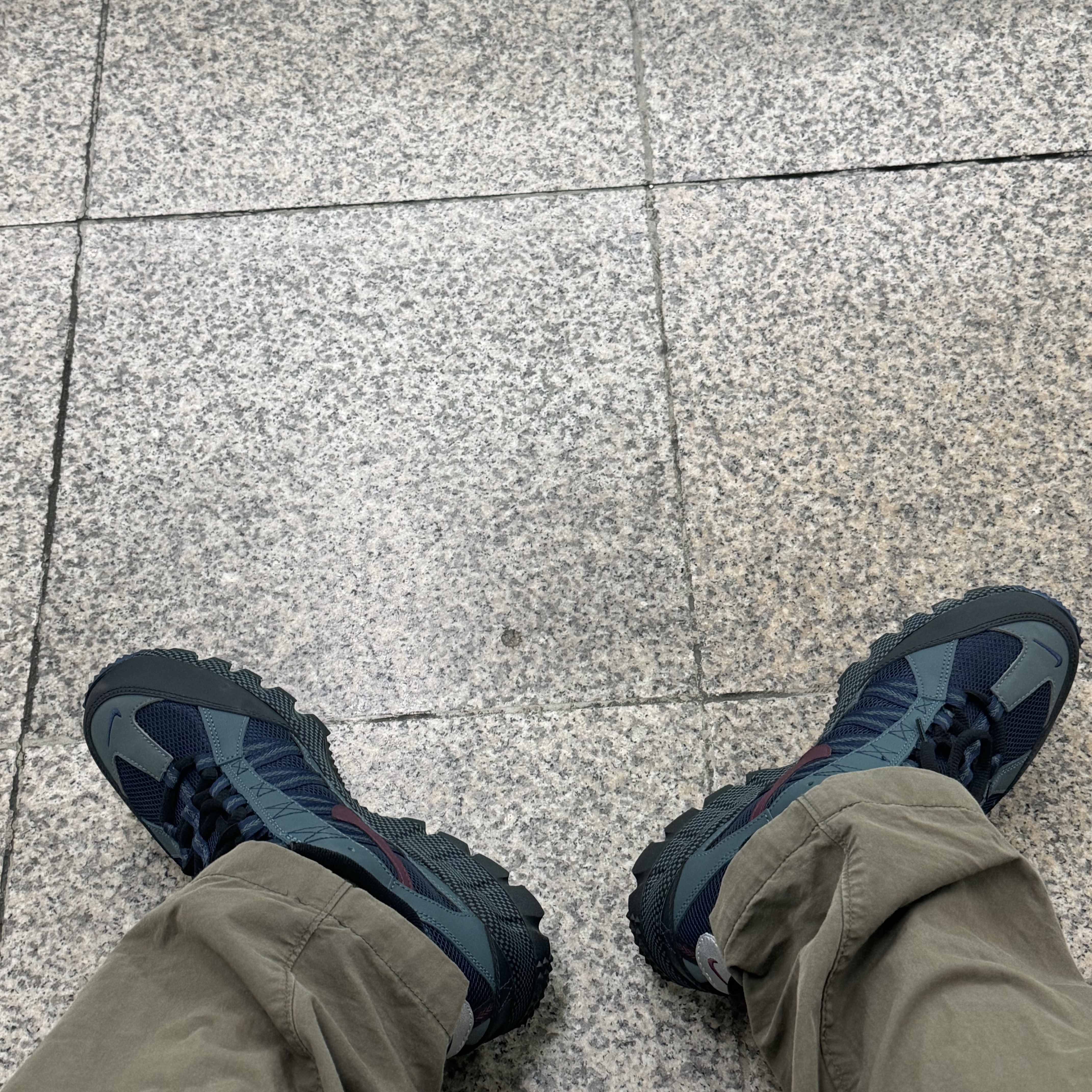 Nike Air Humara Faded Spruce 착용 스타일 - 3
