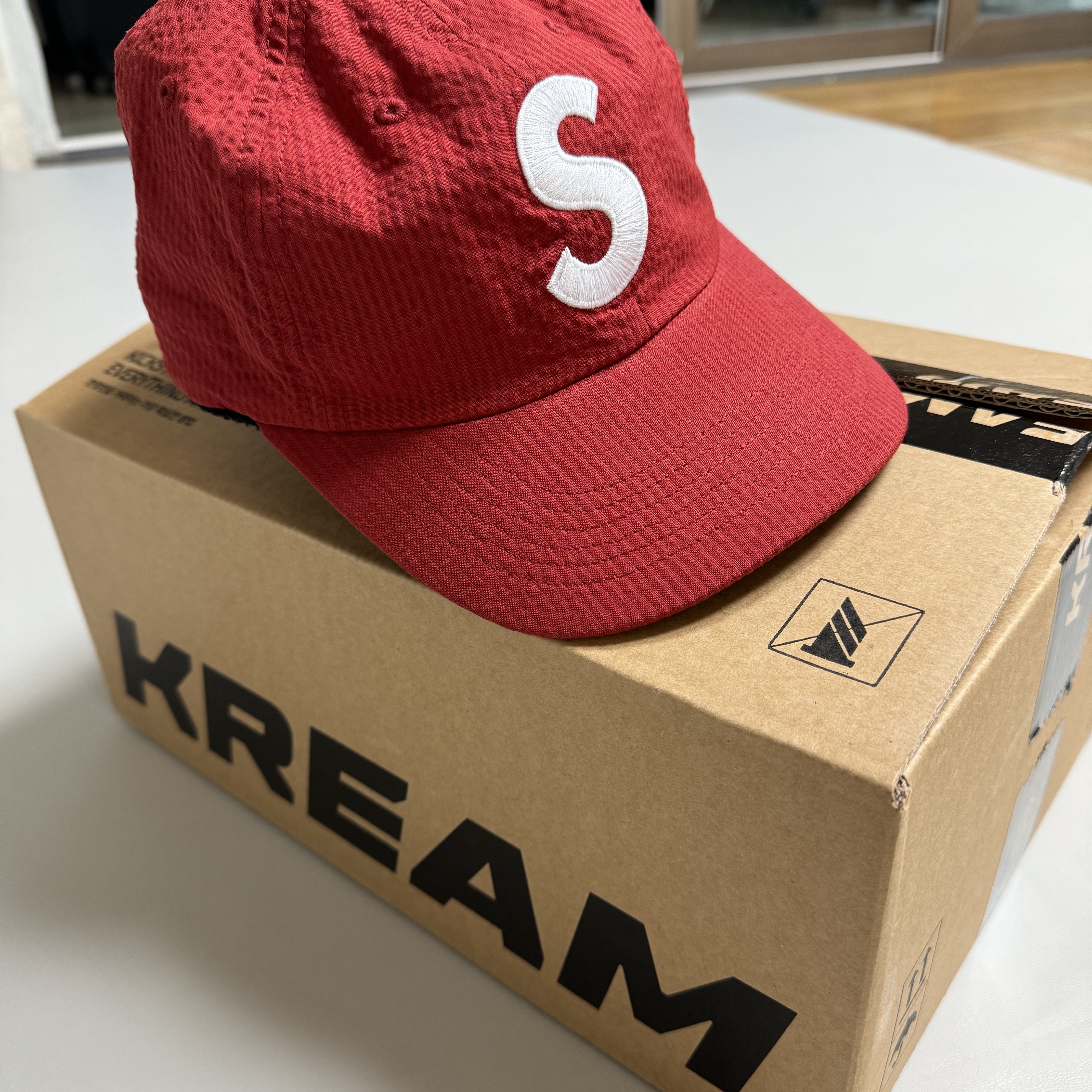 Supreme Seersucker S Logo 6-Panel Red - 24SS 착용 스타일