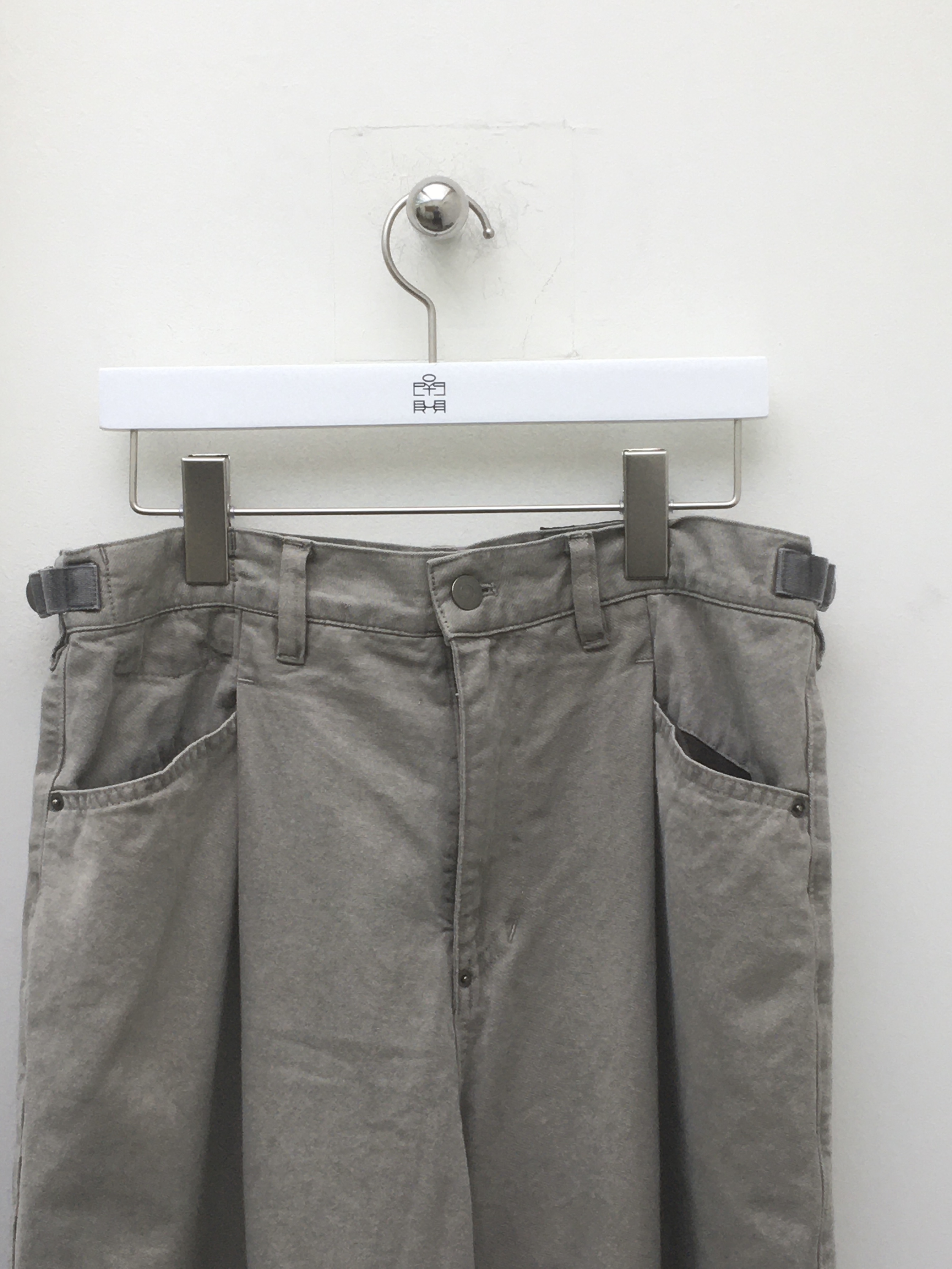 Asics Winjob CP111 Black, Polyteru Human Index Human Regular 1/2 T-Shirt Dyed Gray 착용 스타일 - 2