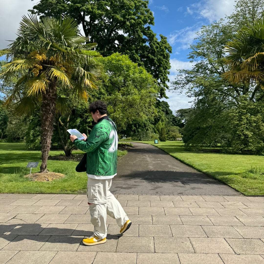 Nike x Off-White Allover Print Jersey Kelly Green - Asia, Nike ACG Smith Summit Cargo Pants Light Bone - Asia 착용 스타일 - 2