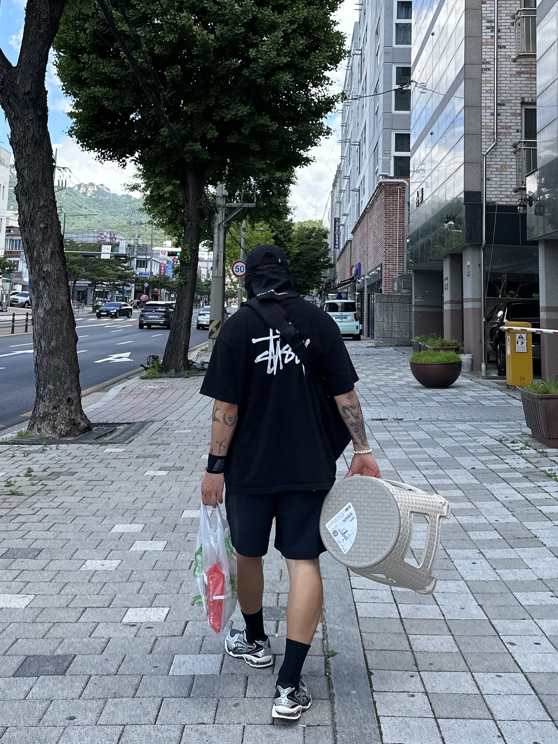 Stussy Basic Stussy T-Shirt Black 2023, Nike ACG Hiking Shorts Black - Asia 착용 스타일 - 1