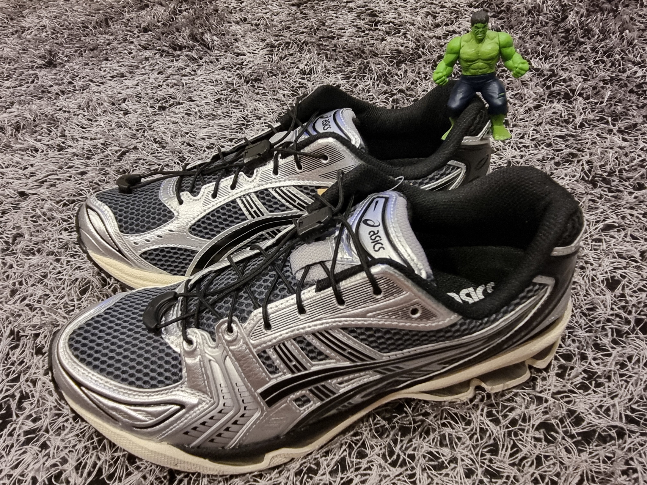 Asics Unlimited Gel-Kayano 14 Carrier Grey Black 착용 스타일 - 1