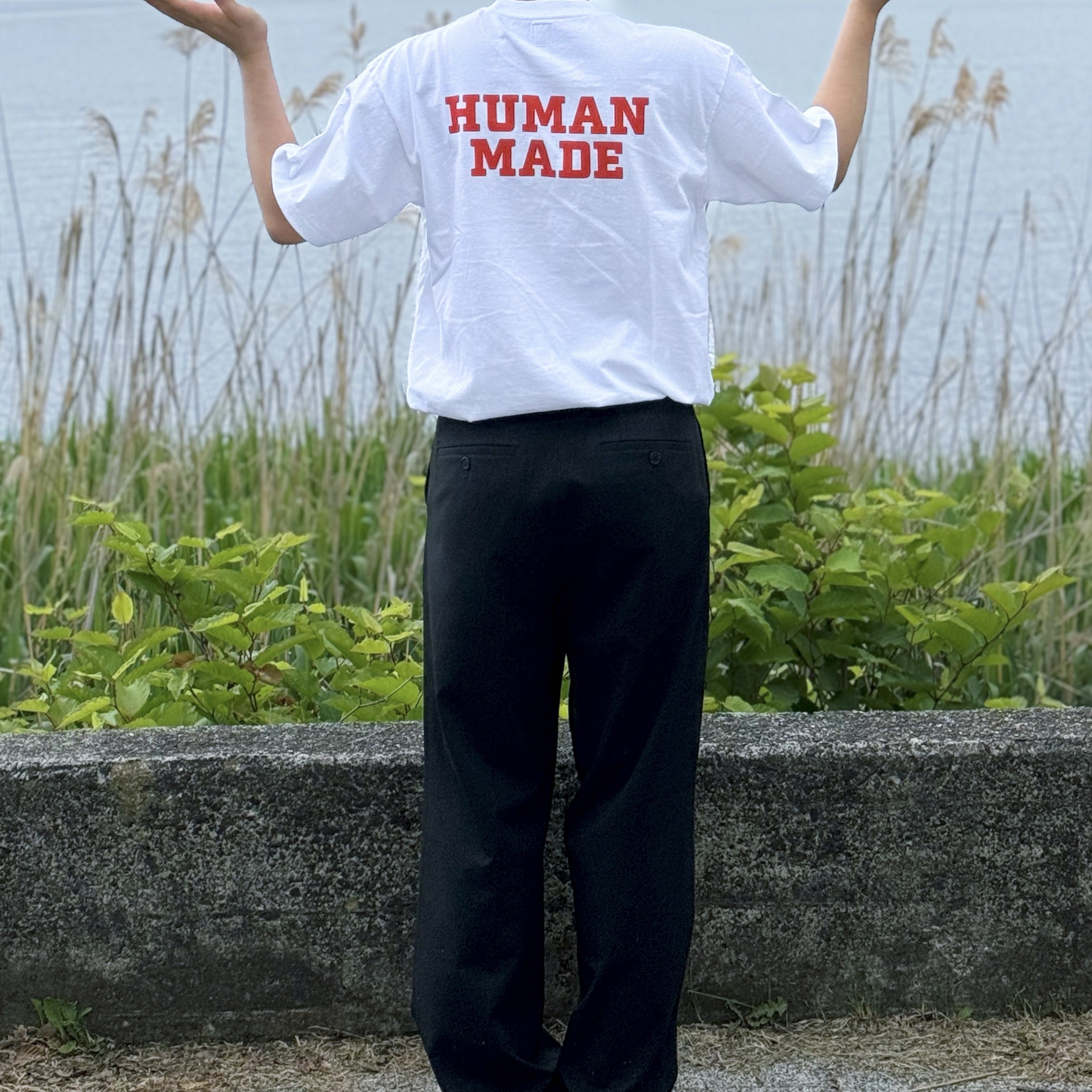 Human Made Graphic T-Shirt White, (W) Nike Zoom Vomero 5 Cobblestone and Flat Pewter 착용 스타일 - 2