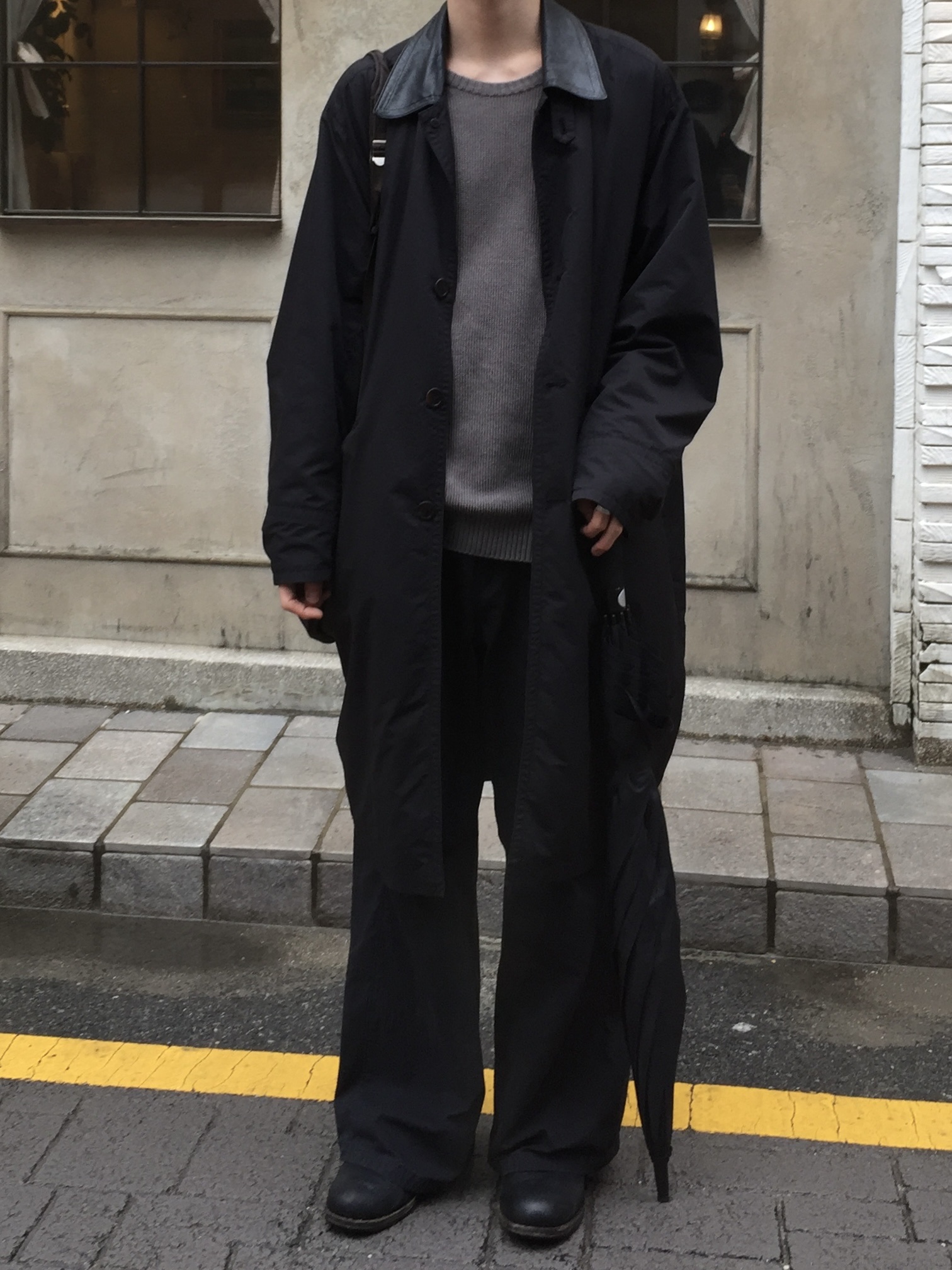 Polyteru Balloon Coat Black, Polyteru 3 Dart Chino Pants 1.3v Dark Charcoal Navy 착용 스타일 - 1