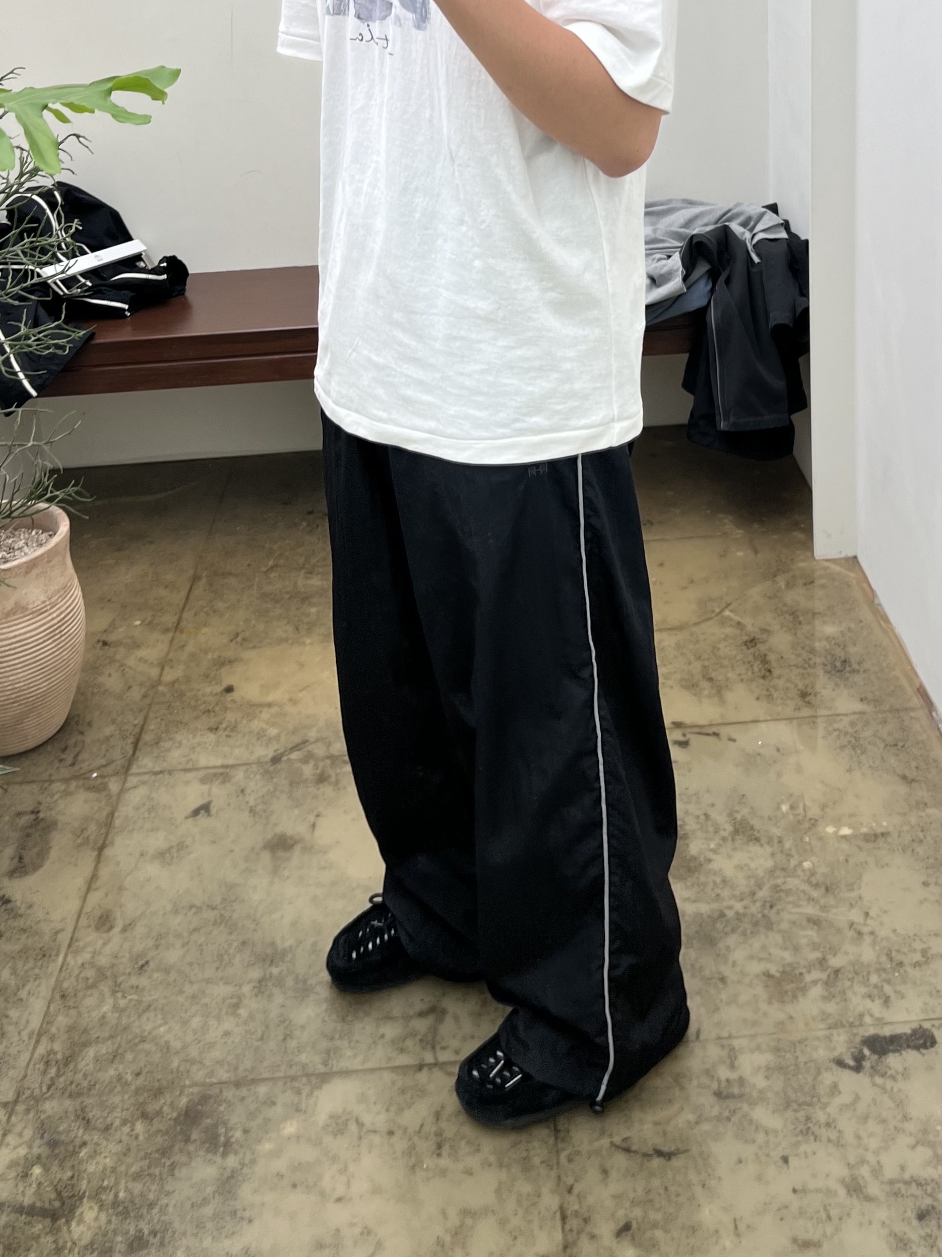 Polyteru Human Index Human Regular 1/2 T-Shirt Dyed Blue, Polyteru 1011 Nylon Track Pants Dark Navy - 24SS 착용 스타일 - 5