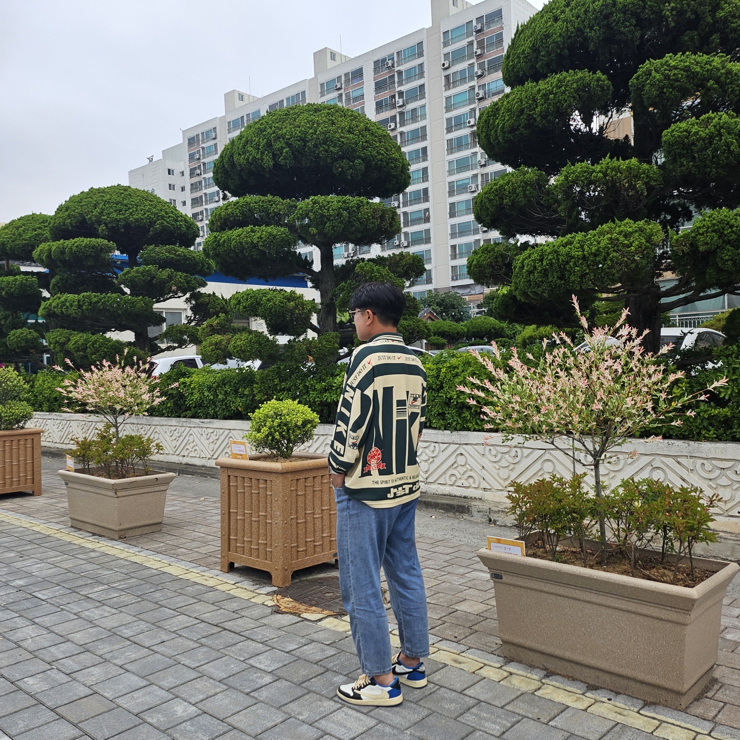 Nike x Cactus Plant Flea Market Long Sleeve Polo Natural - Asia, Jordan 1 x Travis Scott x Fragment Retro Low OG SP Military Blue 착용 스타일