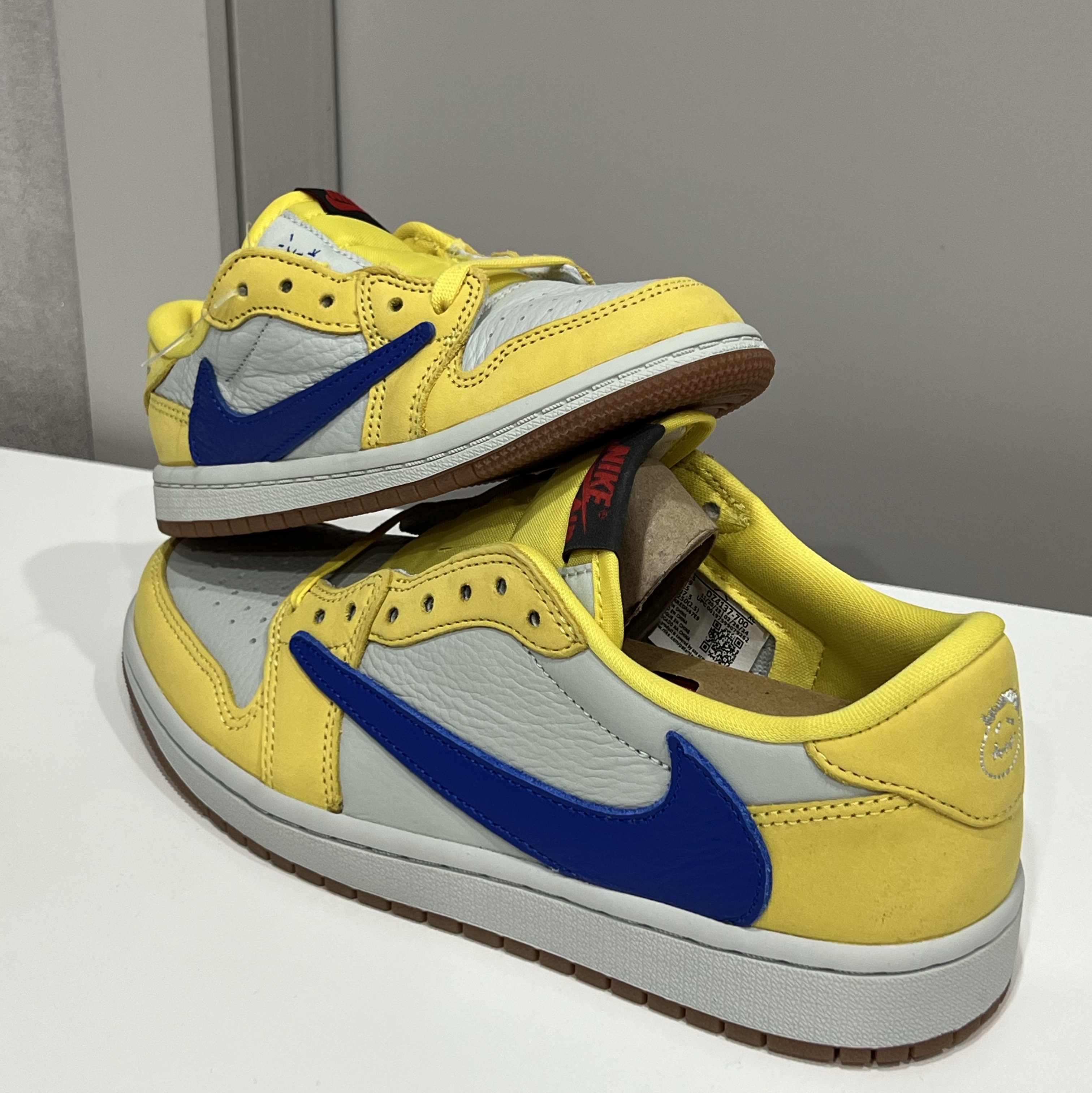 (W) Jordan 1 x Travis Scott Retro Low OG SP Canary, (TD) Jordan 1 x Travis Scott Retro Low OG SP Canary 착용 스타일