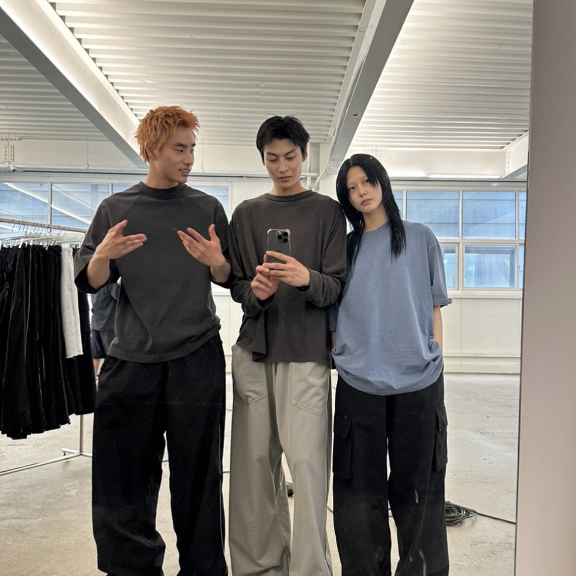 Polyteru Human Index Human Regular 1/2 T-Shirt Dyed Blue, Polyteru Human Index Index Cargo Pants Black 착용 스타일 - 3