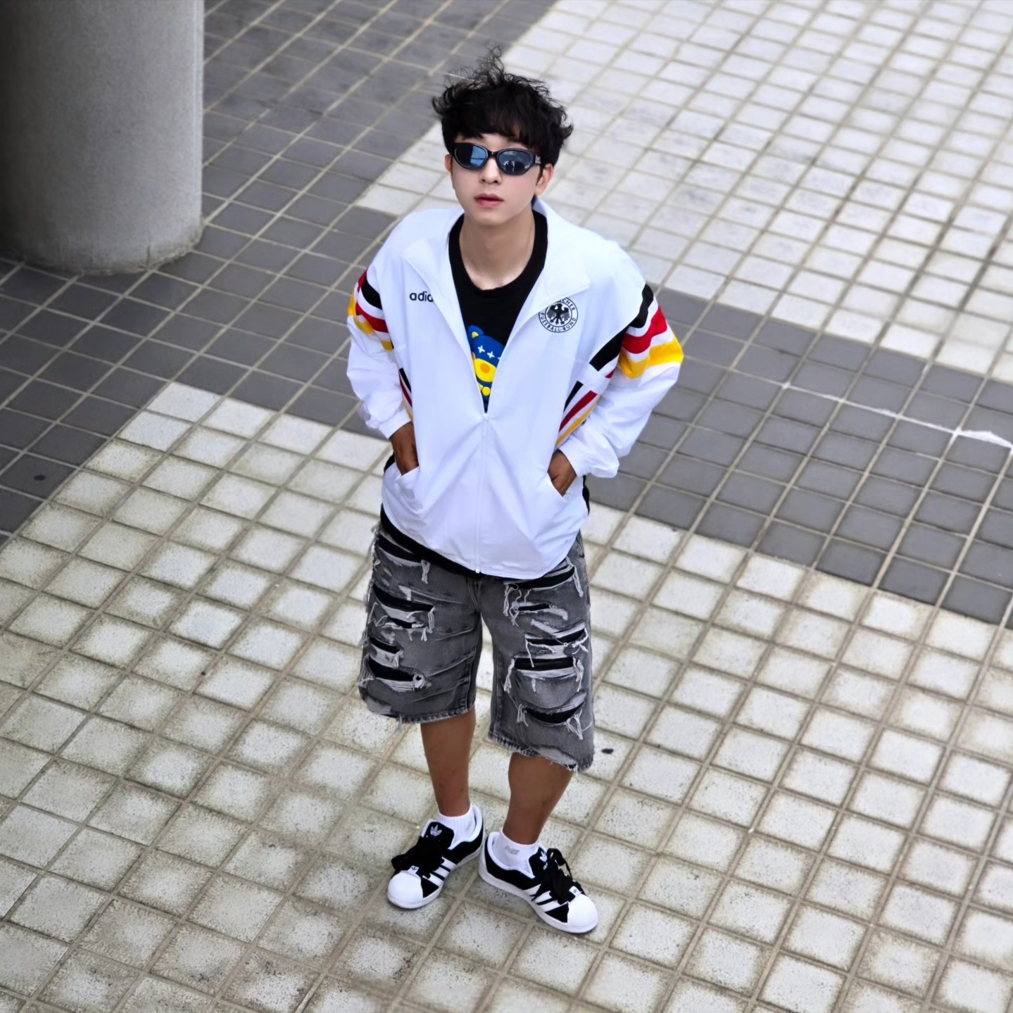 Adidas Germany 1996 Woven Track Jacket White - KR Sizing, Adidas Germany 1996 Woven Track Jacket White - US Sizing 착용 스타일 - 1