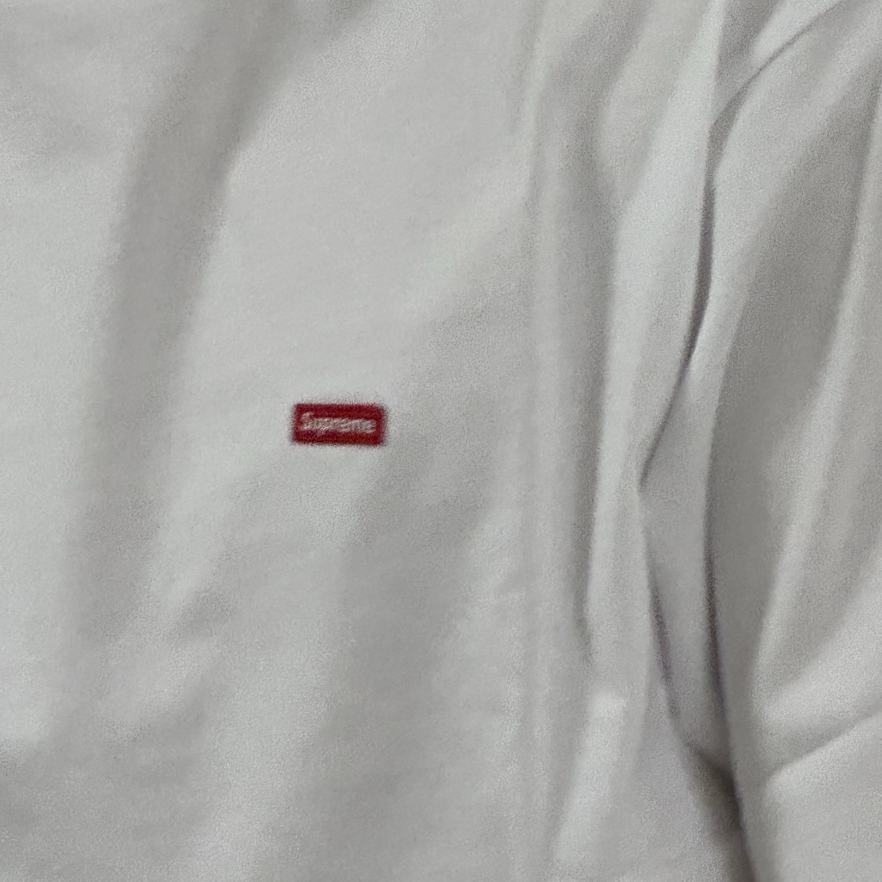 Supreme Small Box T-Shirt White - 24SS 착용 스타일
