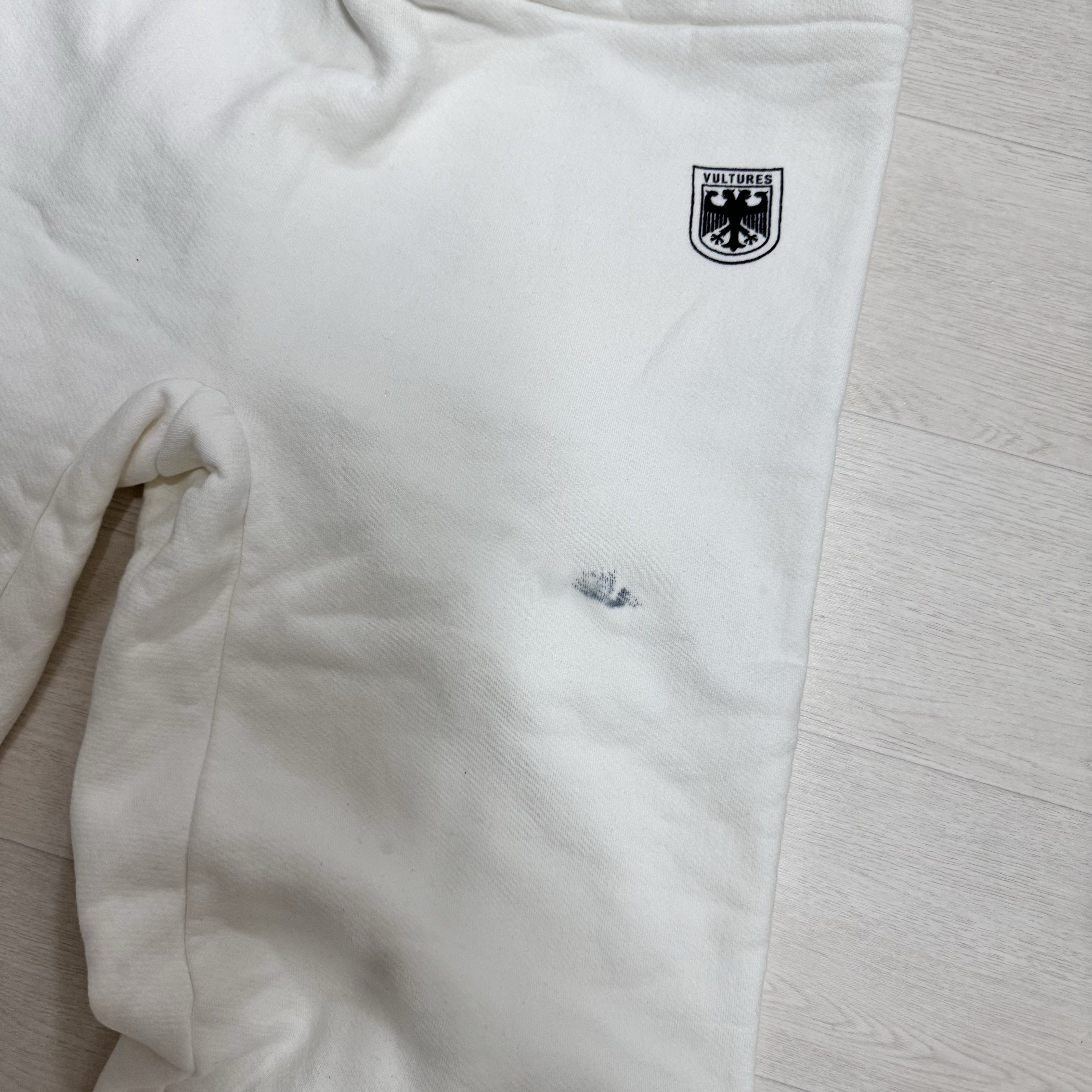 Yeezy Vultures Pants White 착용 스타일 - 2