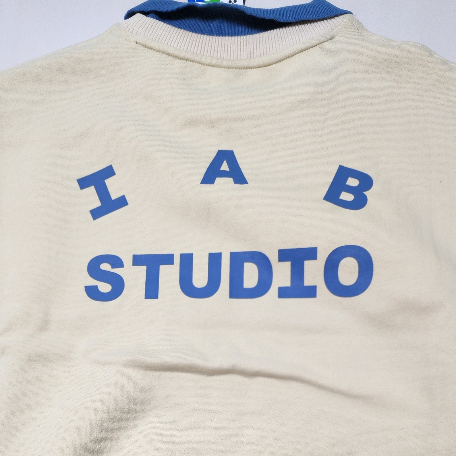 IAB Studio x Yonex Sweatshirt Reed Yellow 착용 스타일 - 4
