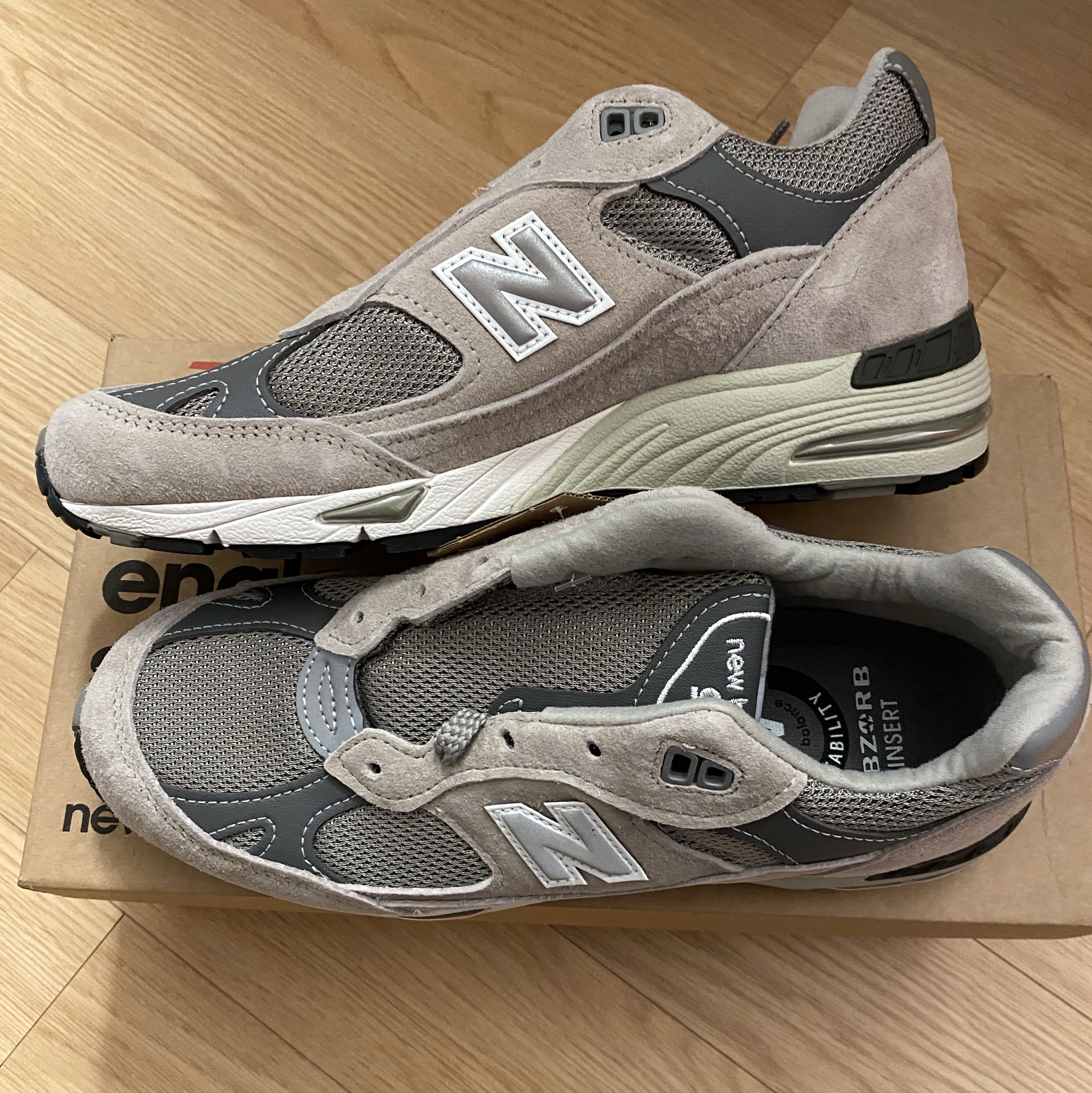 (W) New Balance 991 Made in UK Grey 착용 스타일