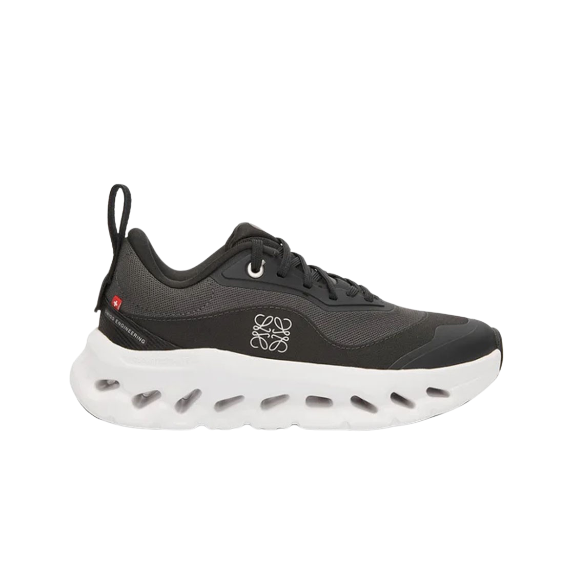 (W) 로에베 x 온 러닝 클라우드틸트 2.0 블랙((W) Loewe x On Running Cloudtilt 2.0 Black)