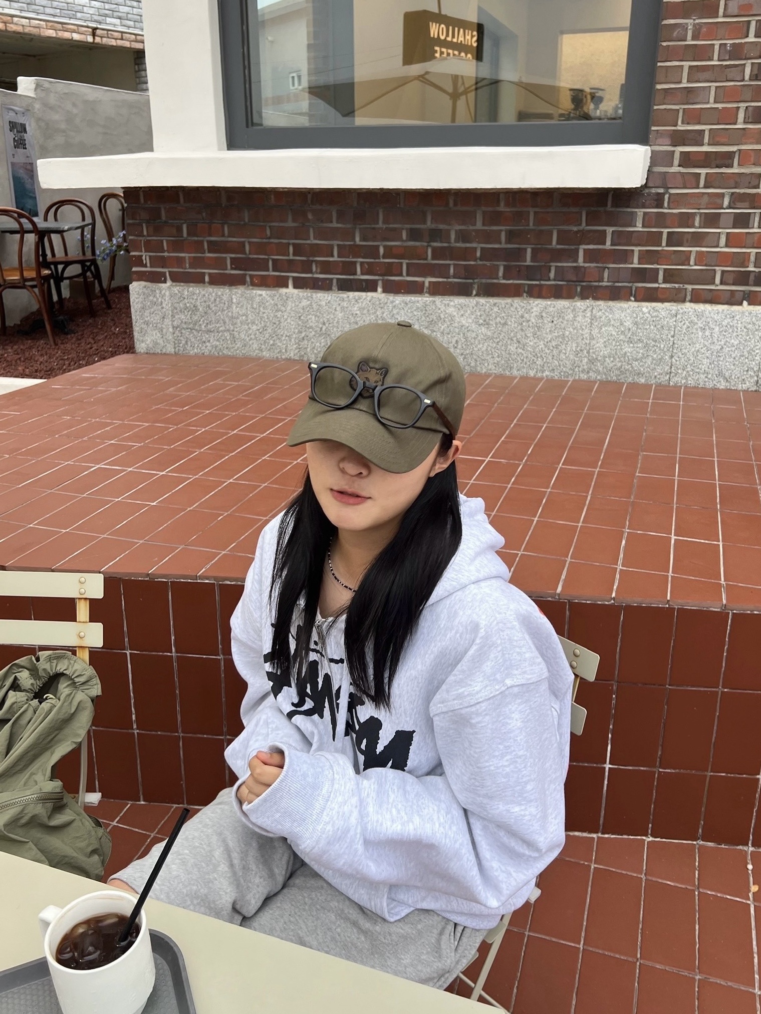 Stussy Venus Zip Hoodie Ash Heather, Maison Kitsune Bold Fox Head Patch 6p Cap Khaki 착용 스타일 - 2