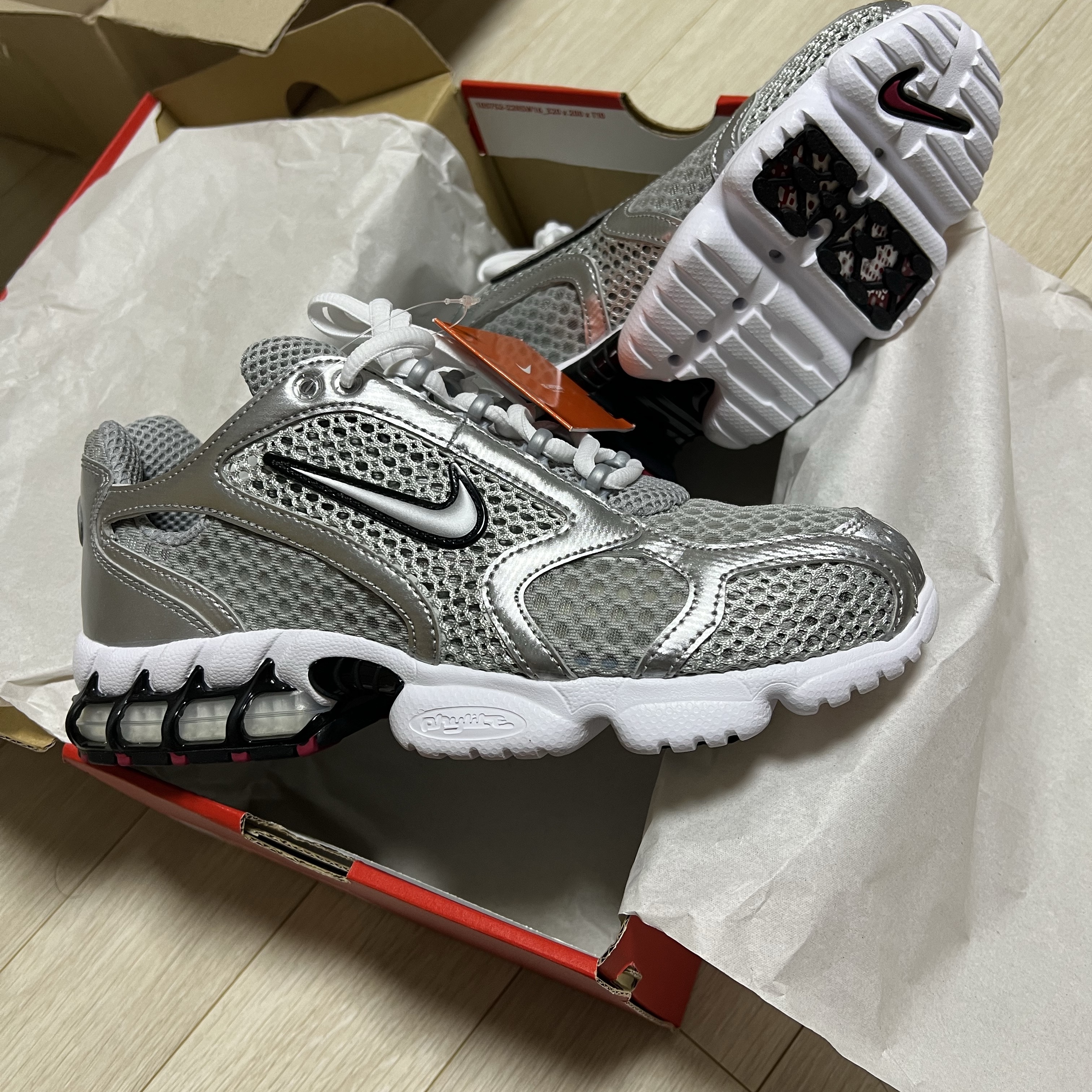 Nike Air Zoom Spiridon Cage 2 Metallic Silver 착용 스타일