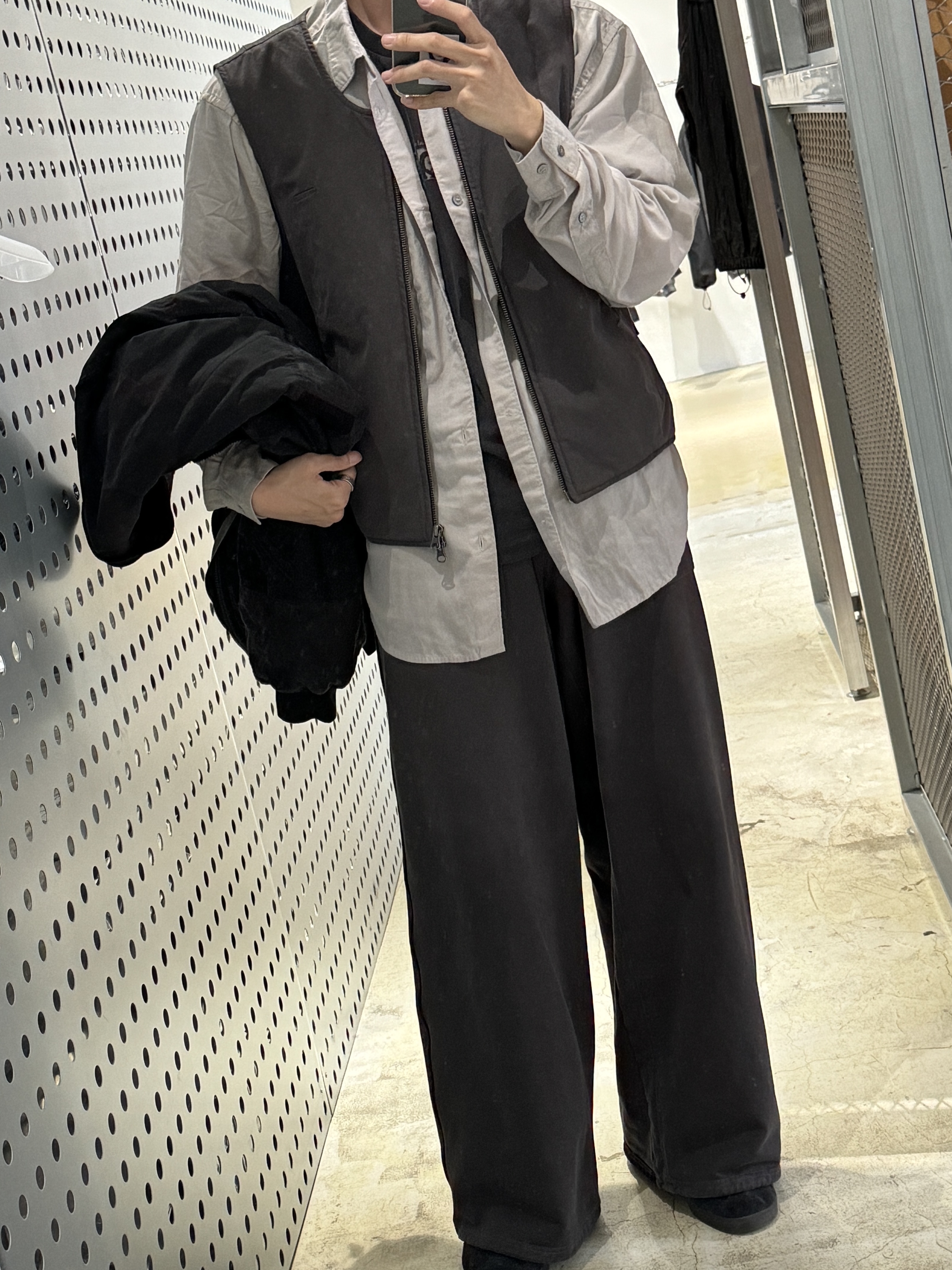Polyteru Tenco Loosed Shirt 2.0 Washed Gray 착용 스타일 - 2